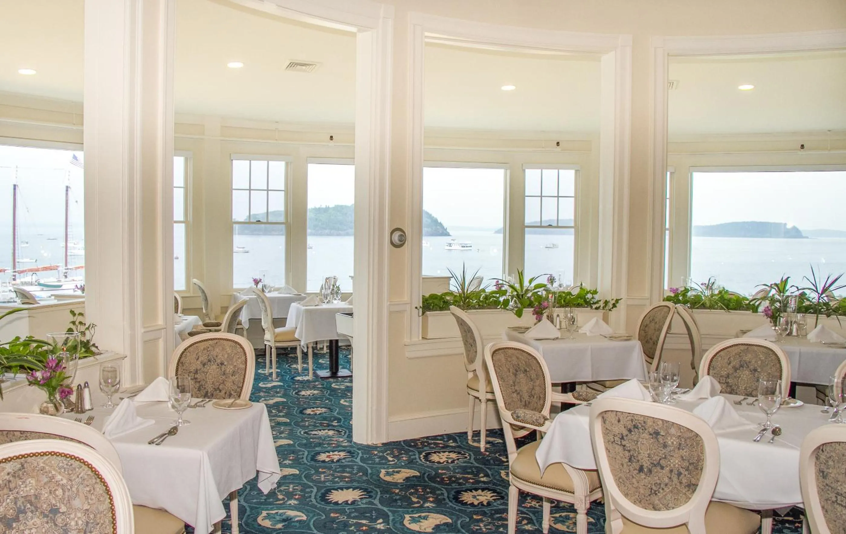 Restaurant/places to eat in Bar Harbor Inn and Spa