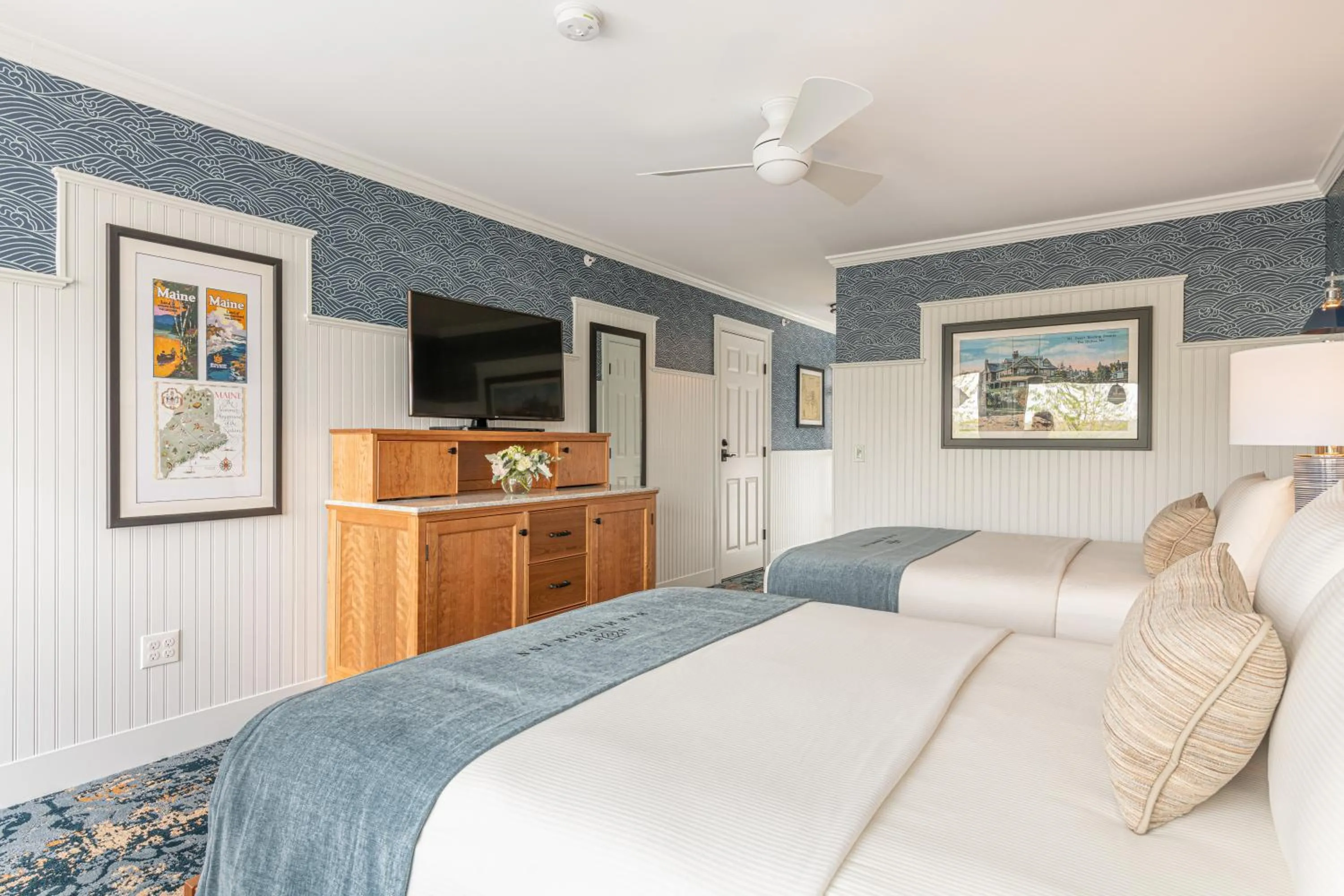 TV and multimedia, Bed in Bar Harbor Inn and Spa