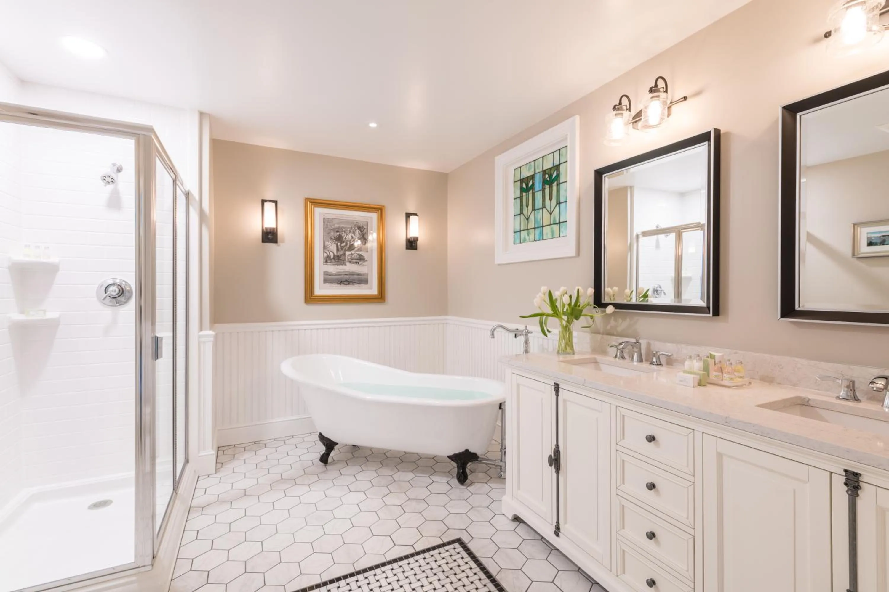 Shower in Bar Harbor Inn and Spa