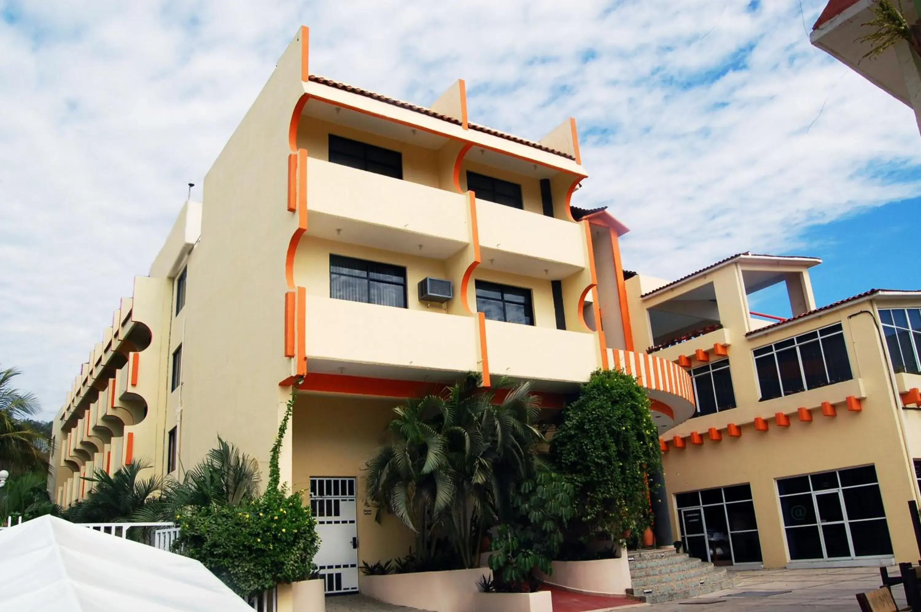 Facade/entrance in Surf Olas Altas Facade/entrance in Surf Olas Altas