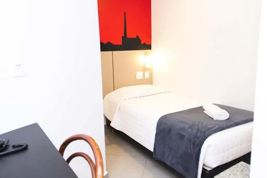 Bed in Minuano Hotel Express próx Orla Lago Guaíba, Mercado Público, 300 m Rodoviária Bed in Minuano Hotel Express próx Orla Lago Guaíba, Mercado Público, 300 m Rodoviária