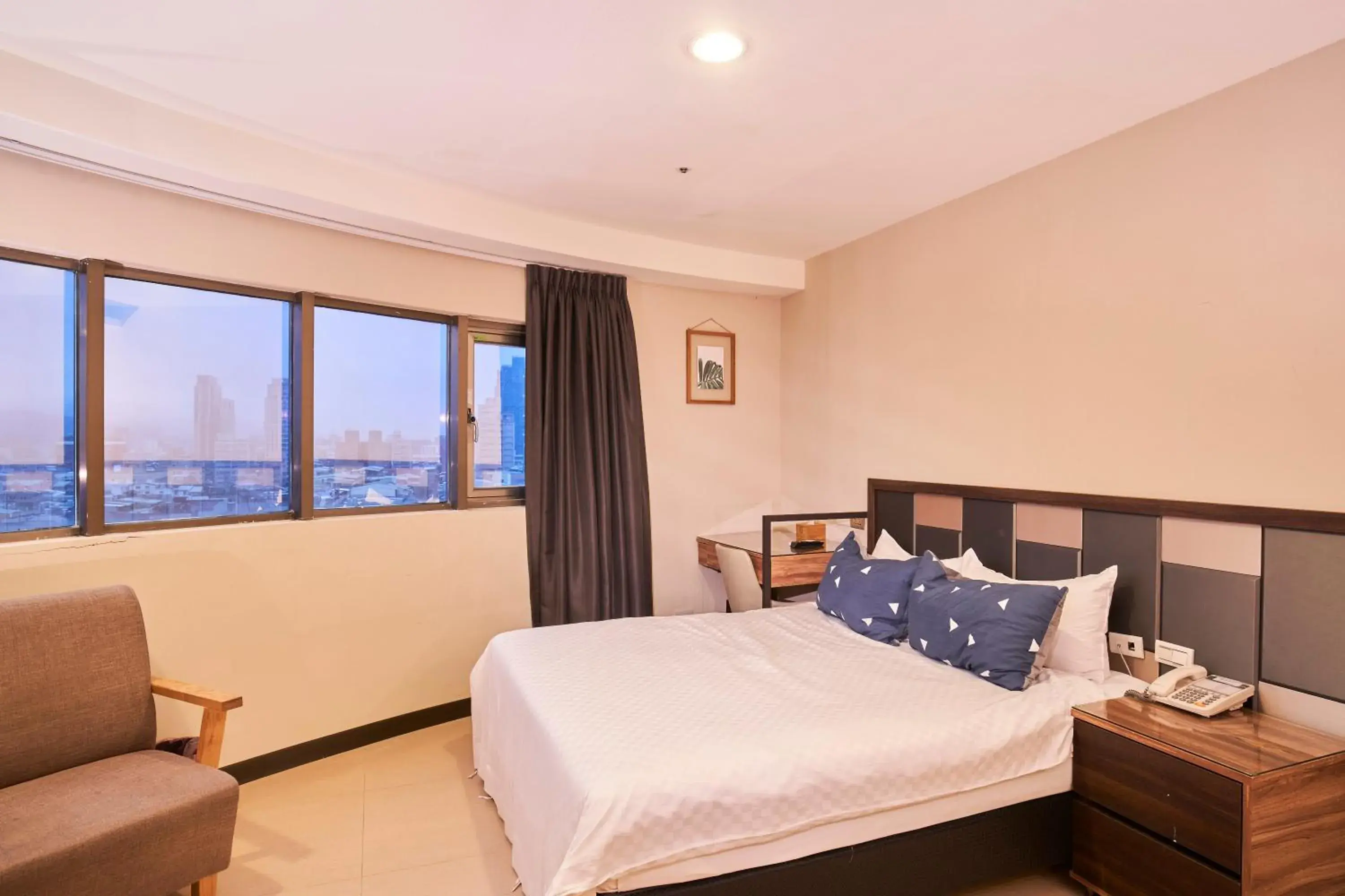 Photo of the whole room, Bed in Greeninn Hotel Photo of the whole room, Bed in Greeninn Hotel