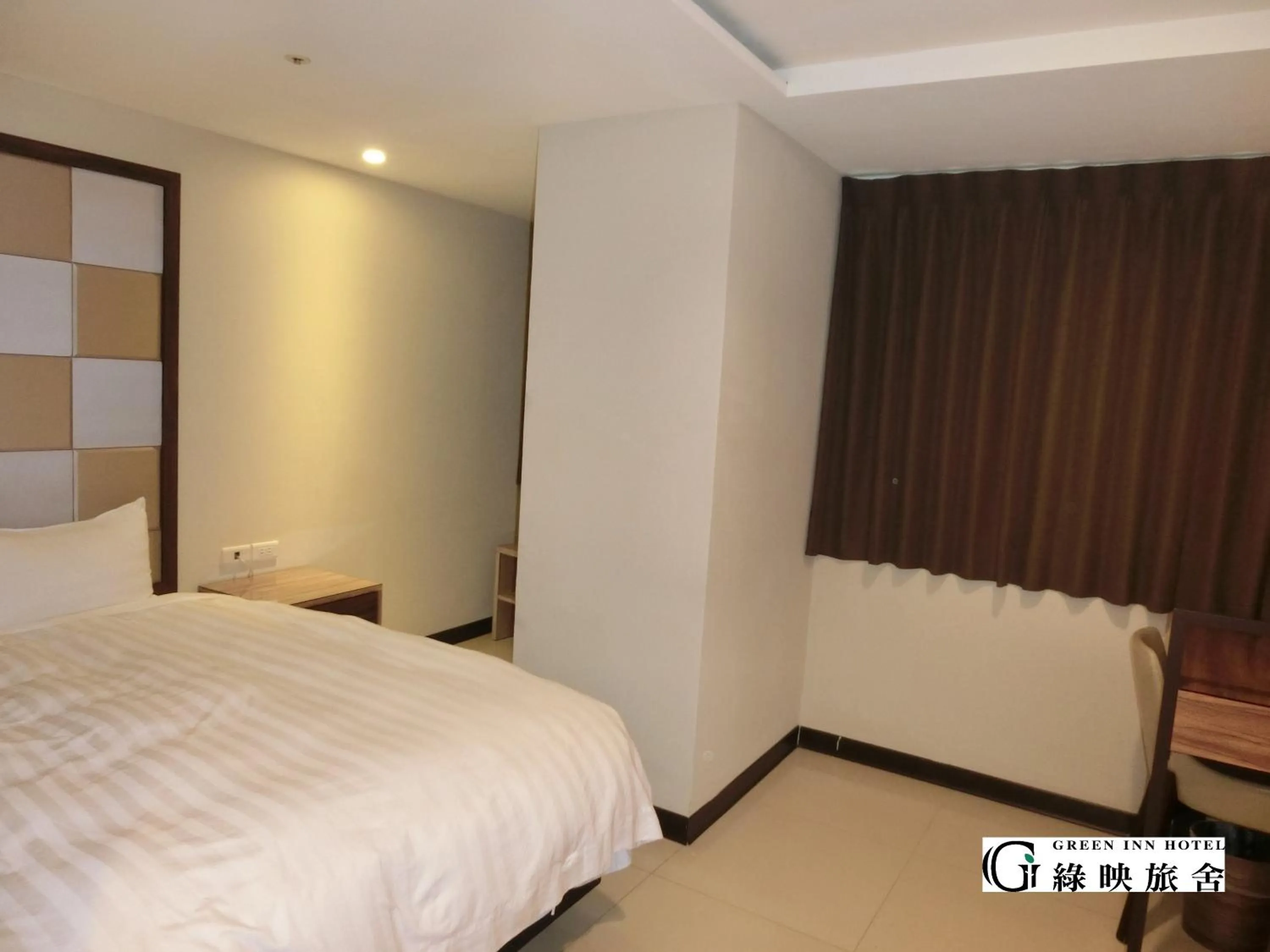 Photo of the whole room, Bed in Greeninn Hotel