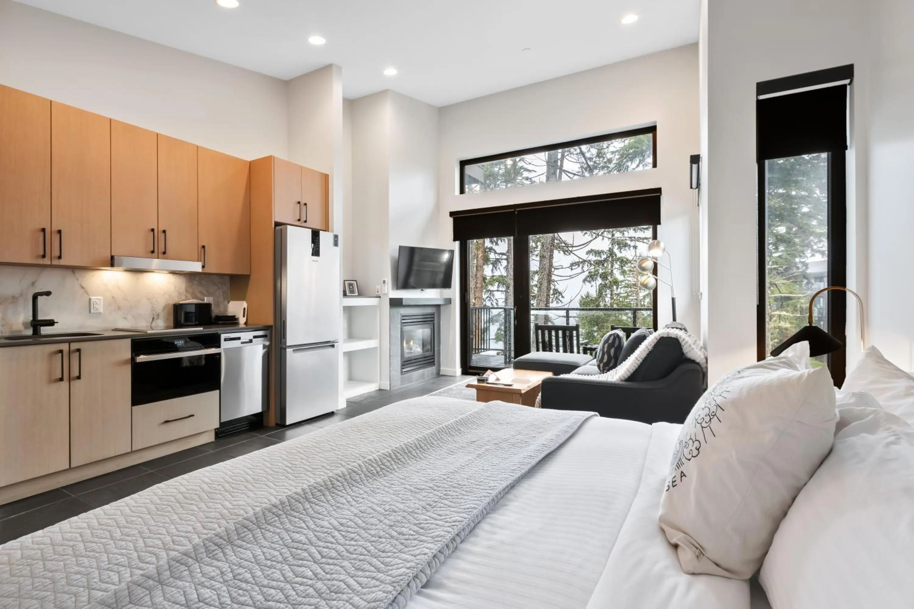 Bed in Black Rock Oceanfront Resort