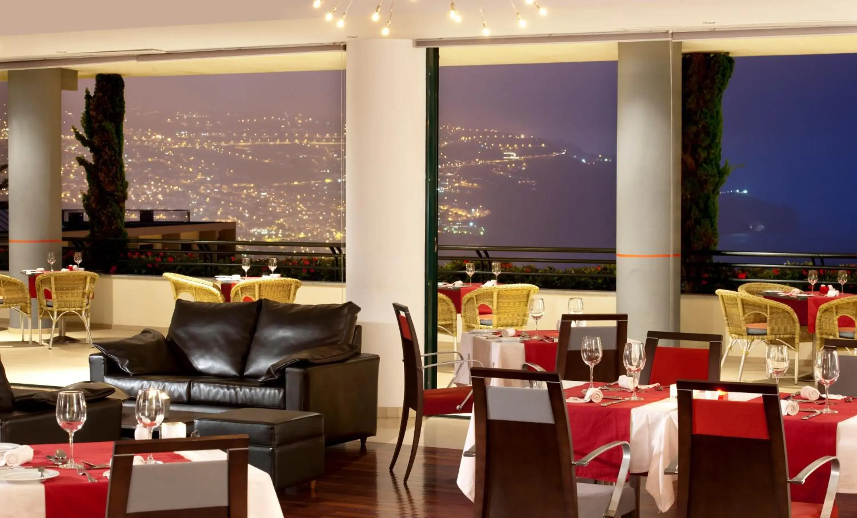 Restaurant/places to eat in Madeira Panorâmico Hotel Restaurant/places to eat in Madeira Panorâmico Hotel