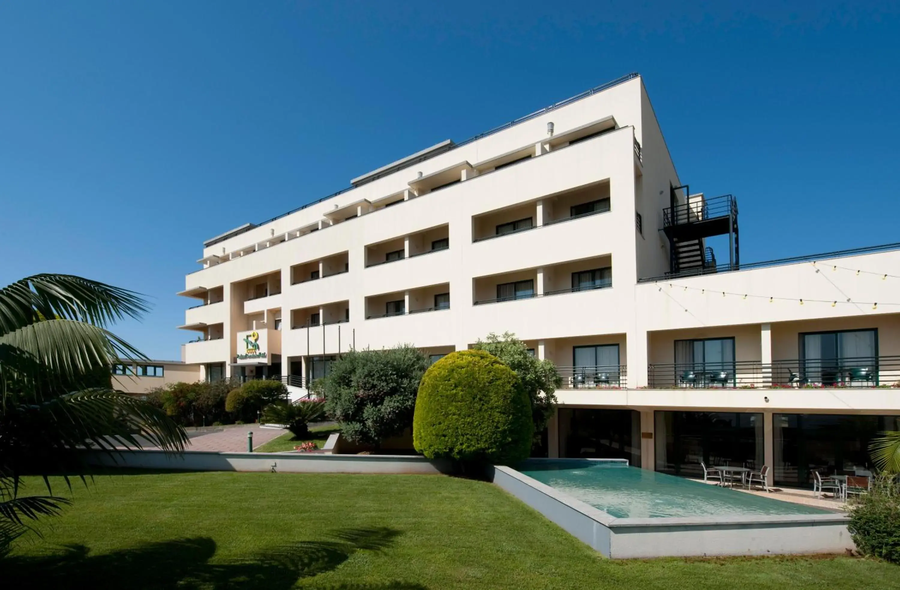 Property building in Madeira Panorâmico Hotel Property building in Madeira Panorâmico Hotel