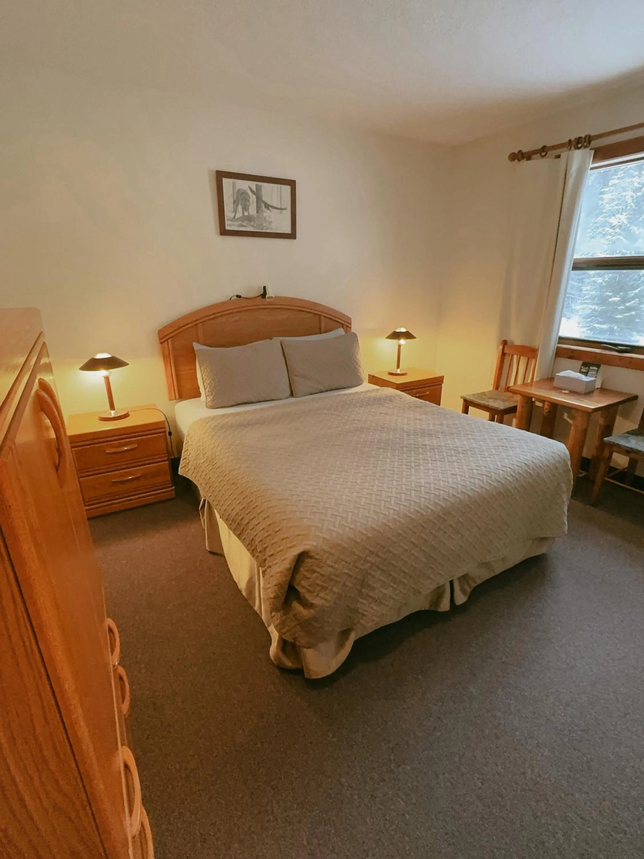 Bed in Alpine Meadows Lodge
