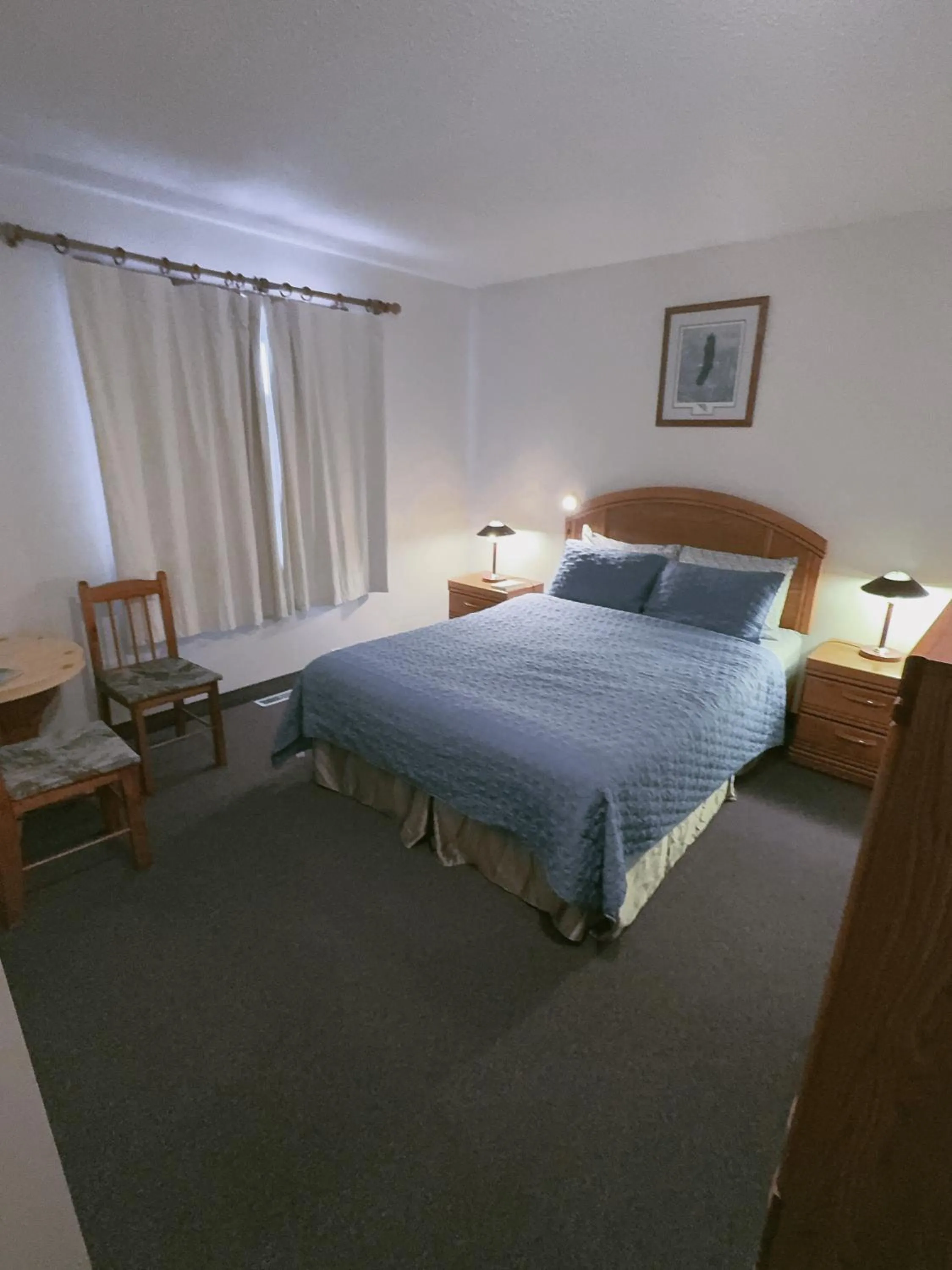 Bed in Alpine Meadows Lodge