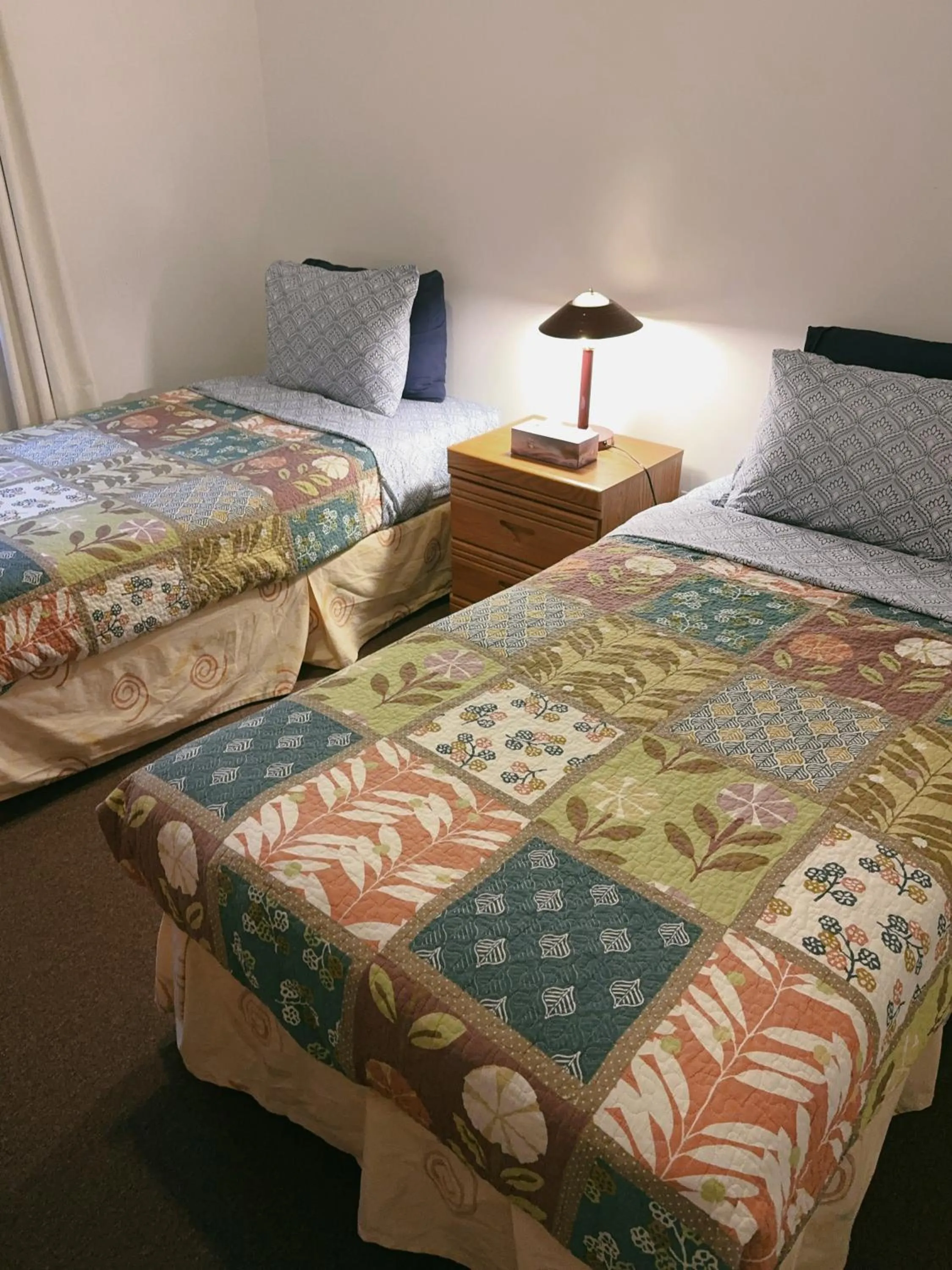 Bed in Alpine Meadows Lodge