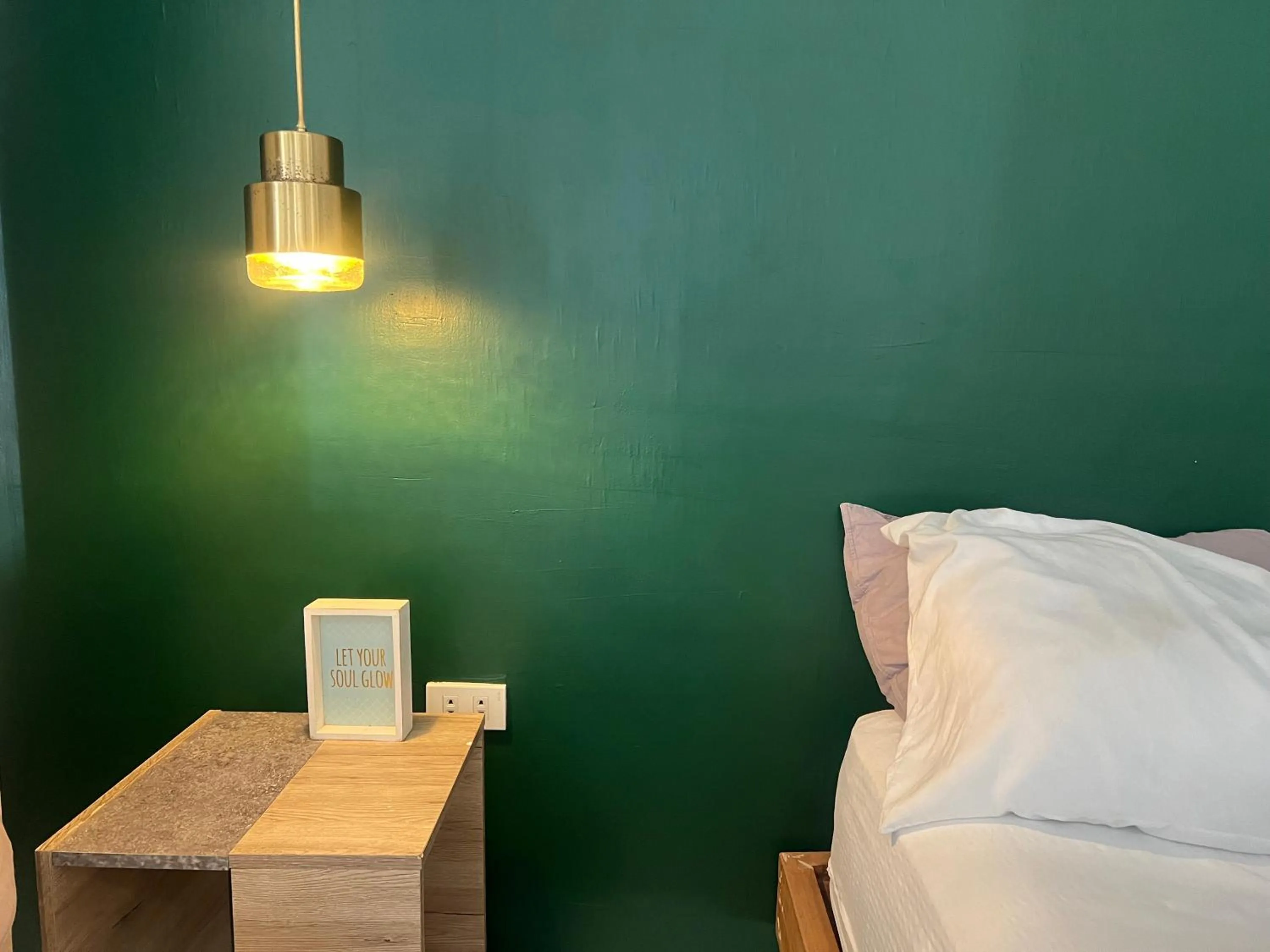 Bed in Bintana sa Paraiso Binunsaran