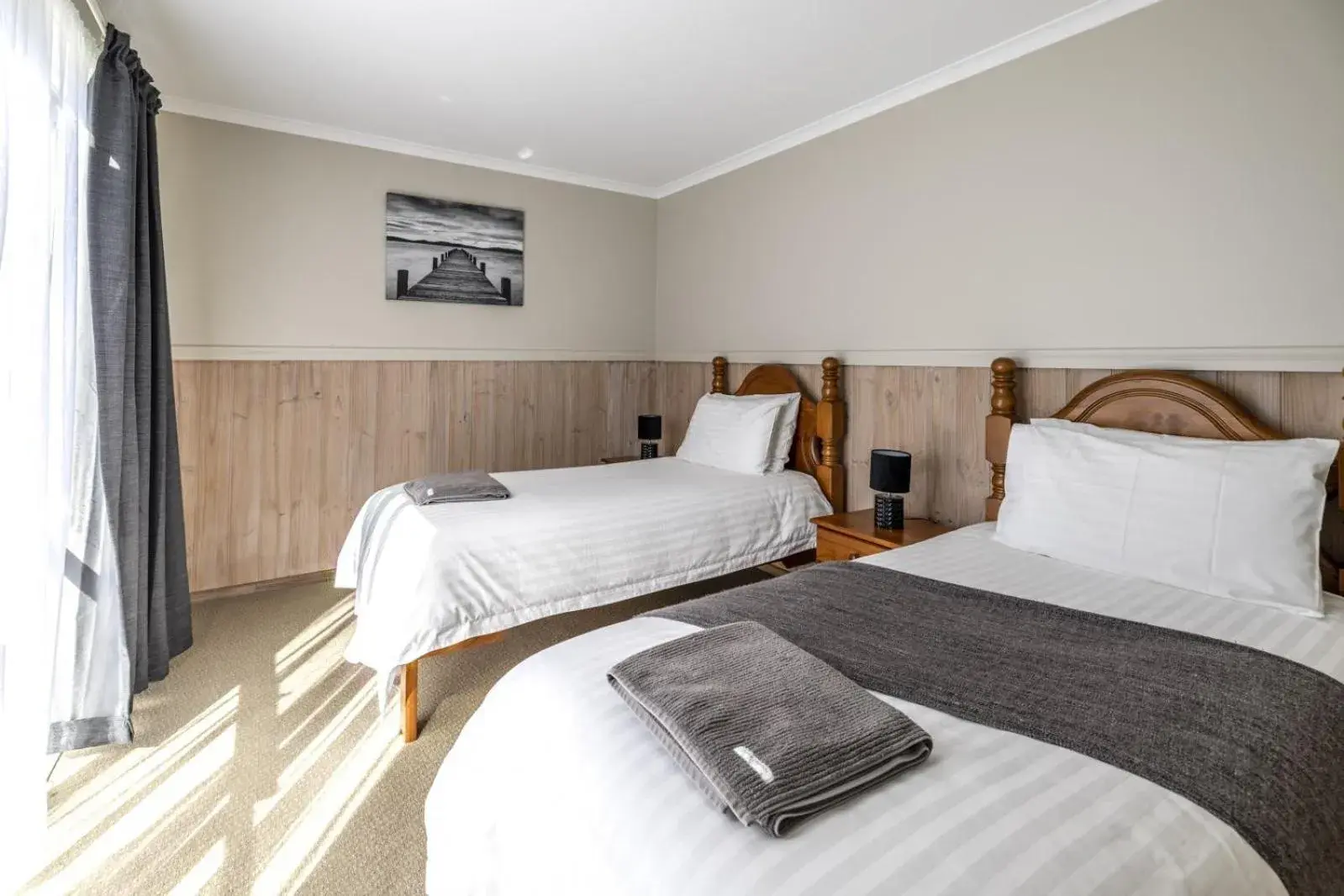 Two-Bedroom Apartment 4 in The Crays Accommodation Two-Bedroom Apartment 4 in The Crays Accommodation