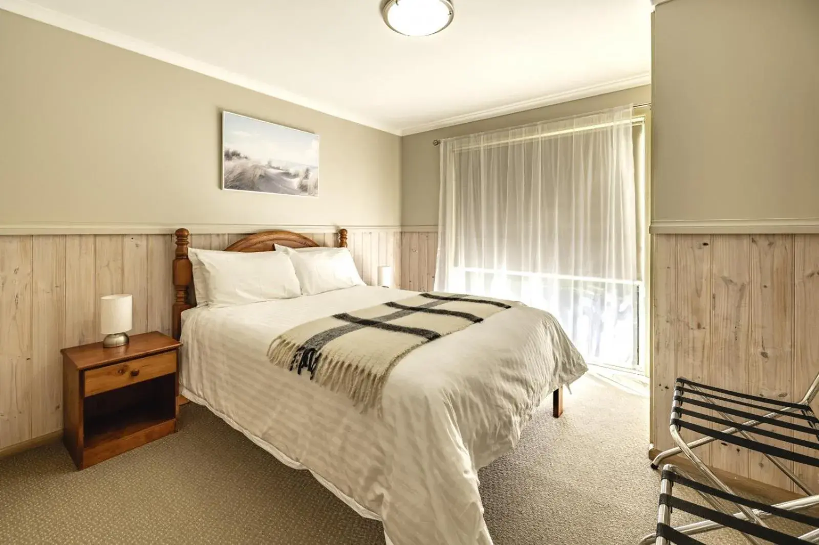 Two-Bedroom Apartment 4 in The Crays Accommodation Two-Bedroom Apartment 4 in The Crays Accommodation