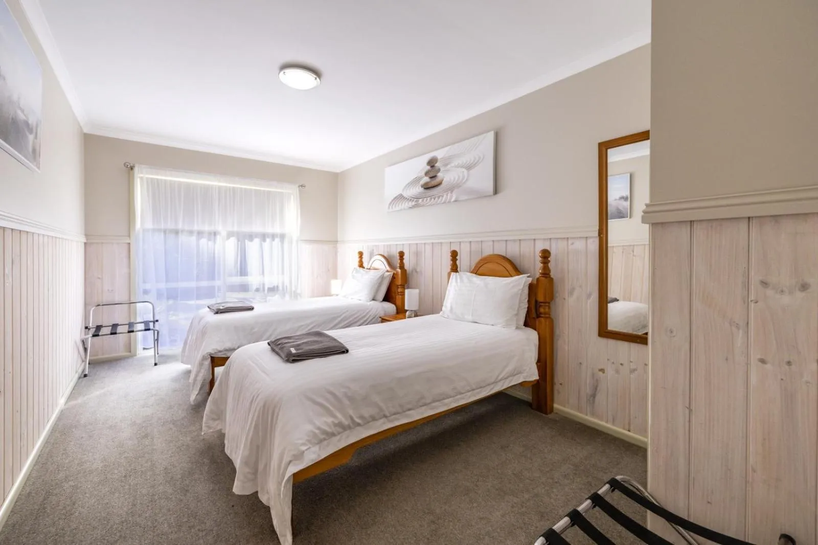 Bed in The Crays Accommodation