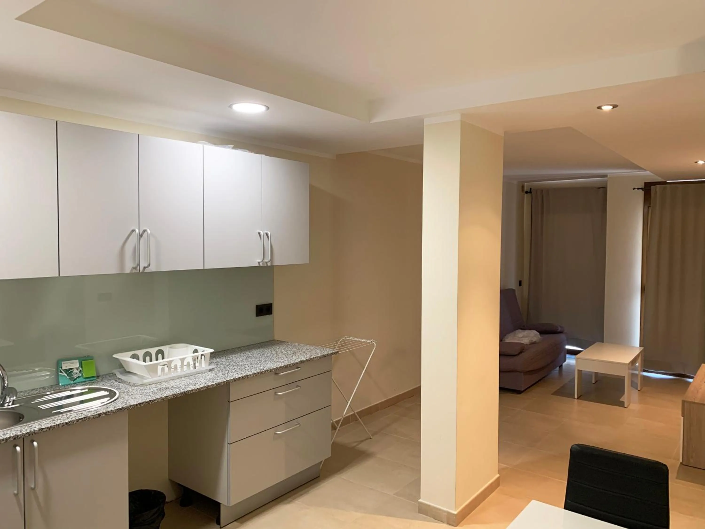 Kitchen or kitchenette in Apartamentos Llorts Ordino 3000