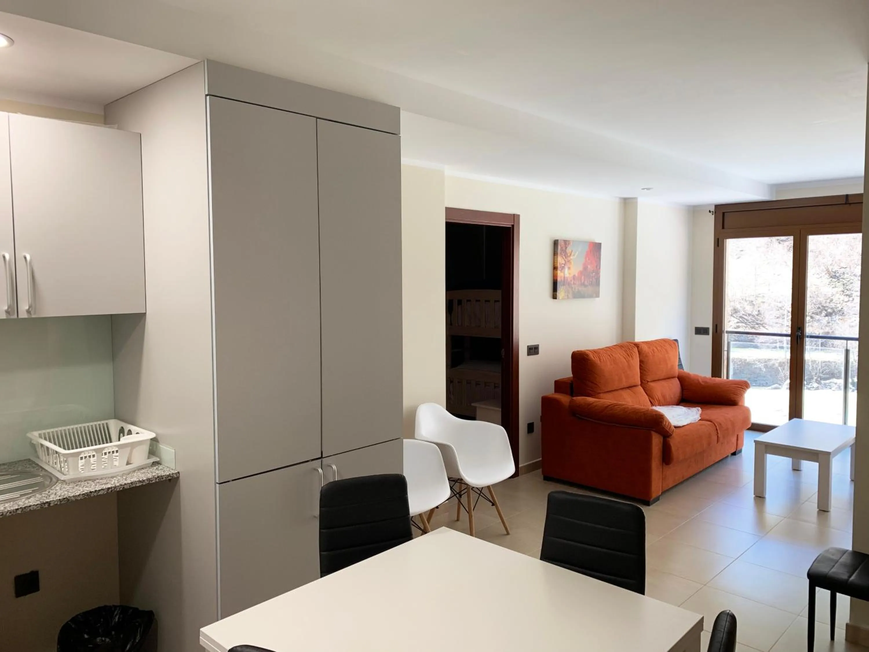 Kitchen or kitchenette in Apartamentos Llorts Ordino 3000