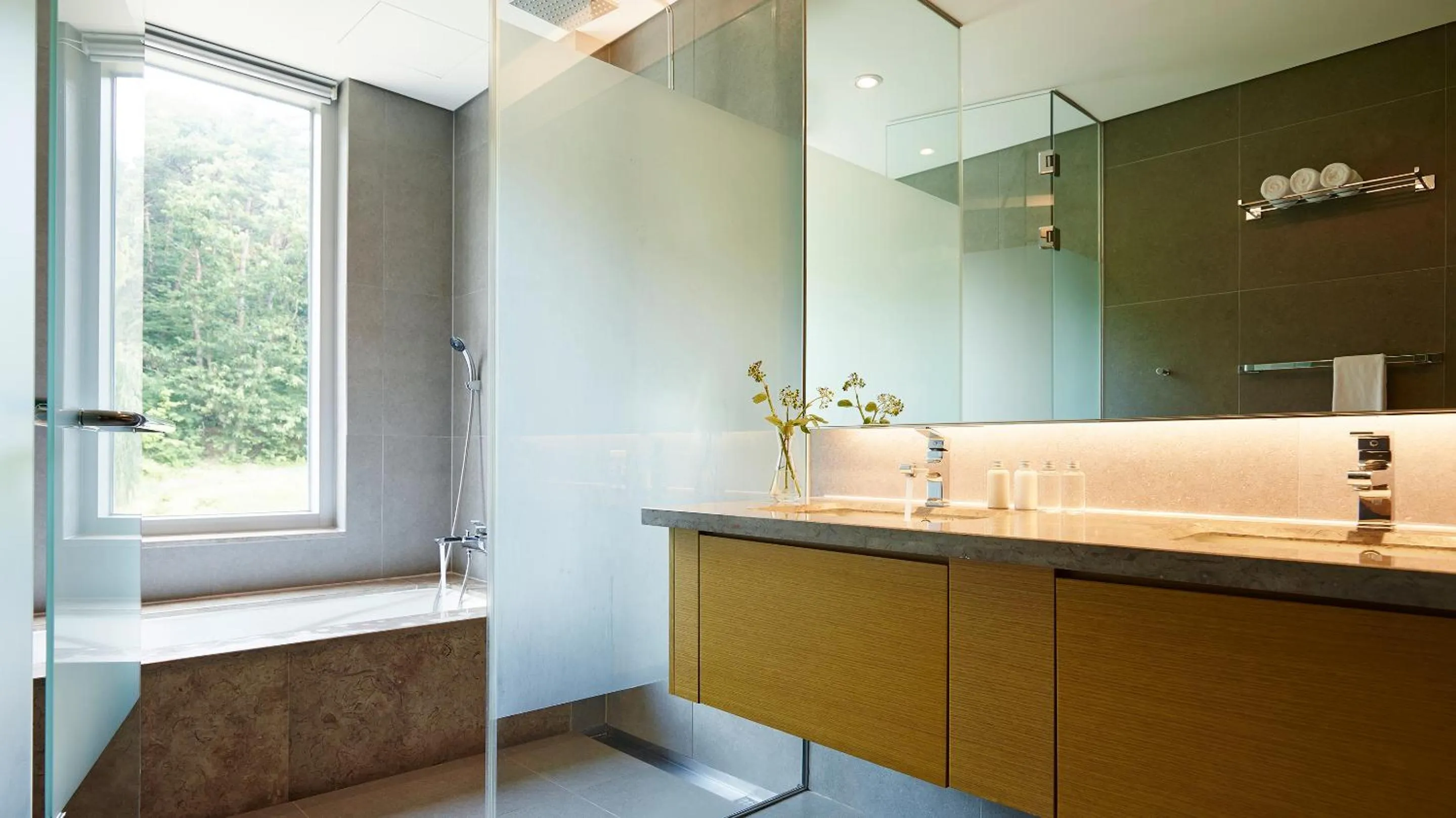 Toilet in The Suites Hotel Namwon