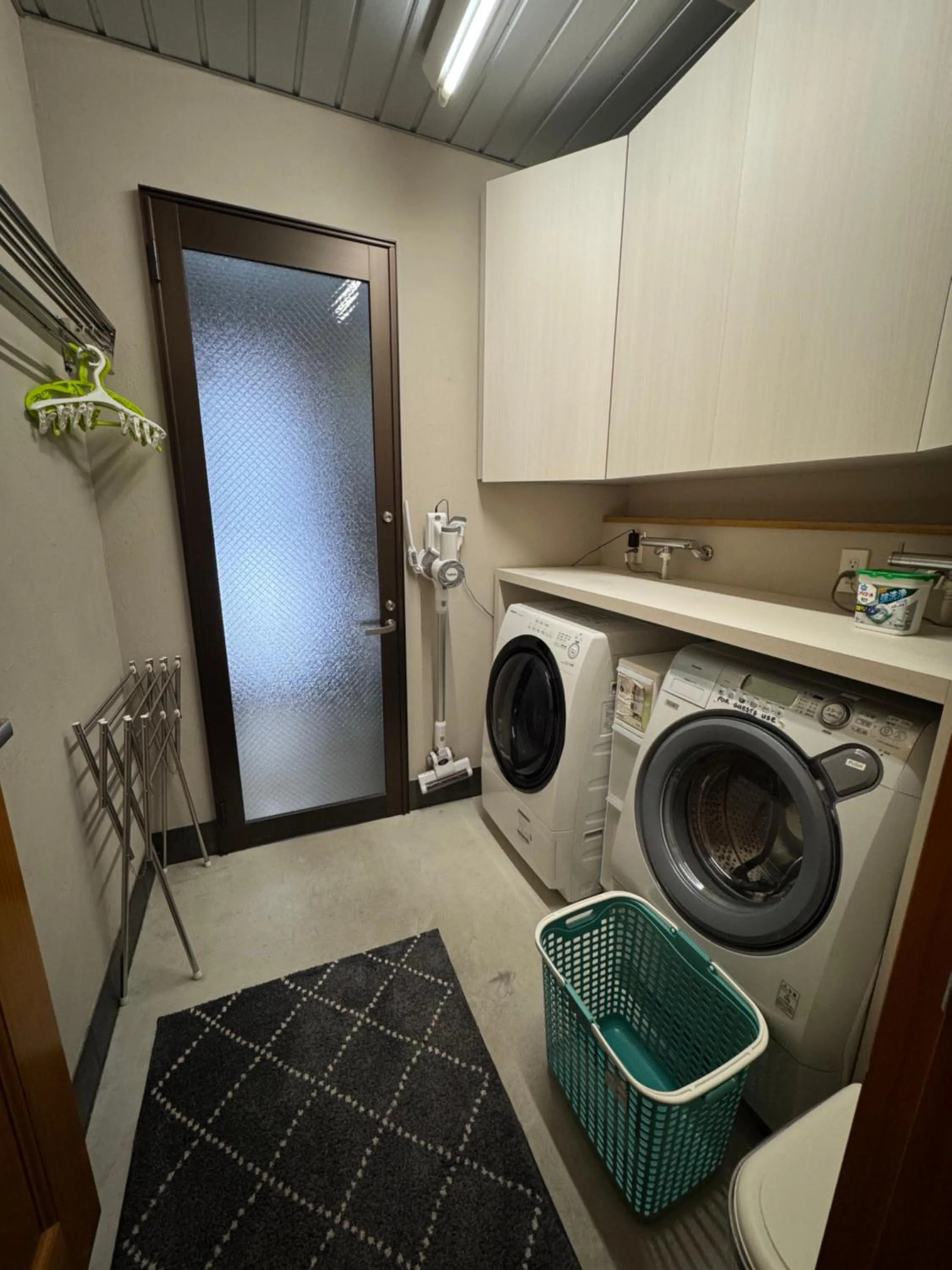 washing machine in Bears Den Mountain Lodge