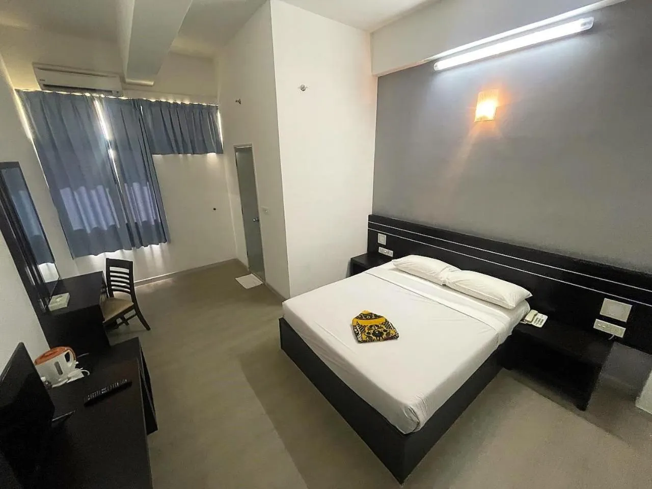 Bedroom, Bed in Kuala Melaka Inn