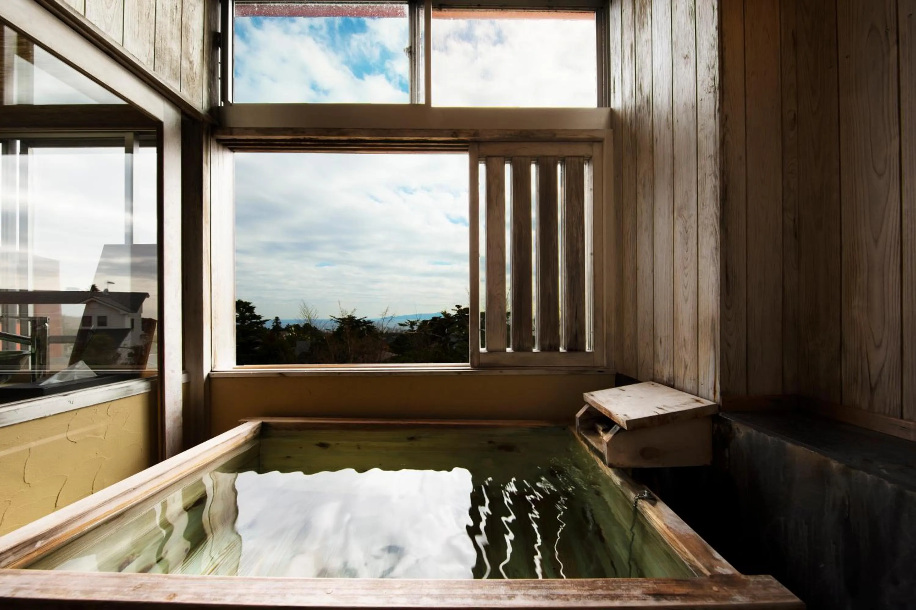 Hot Spring Bath in 伊豆高原の隠れ宿Syuhari守破離