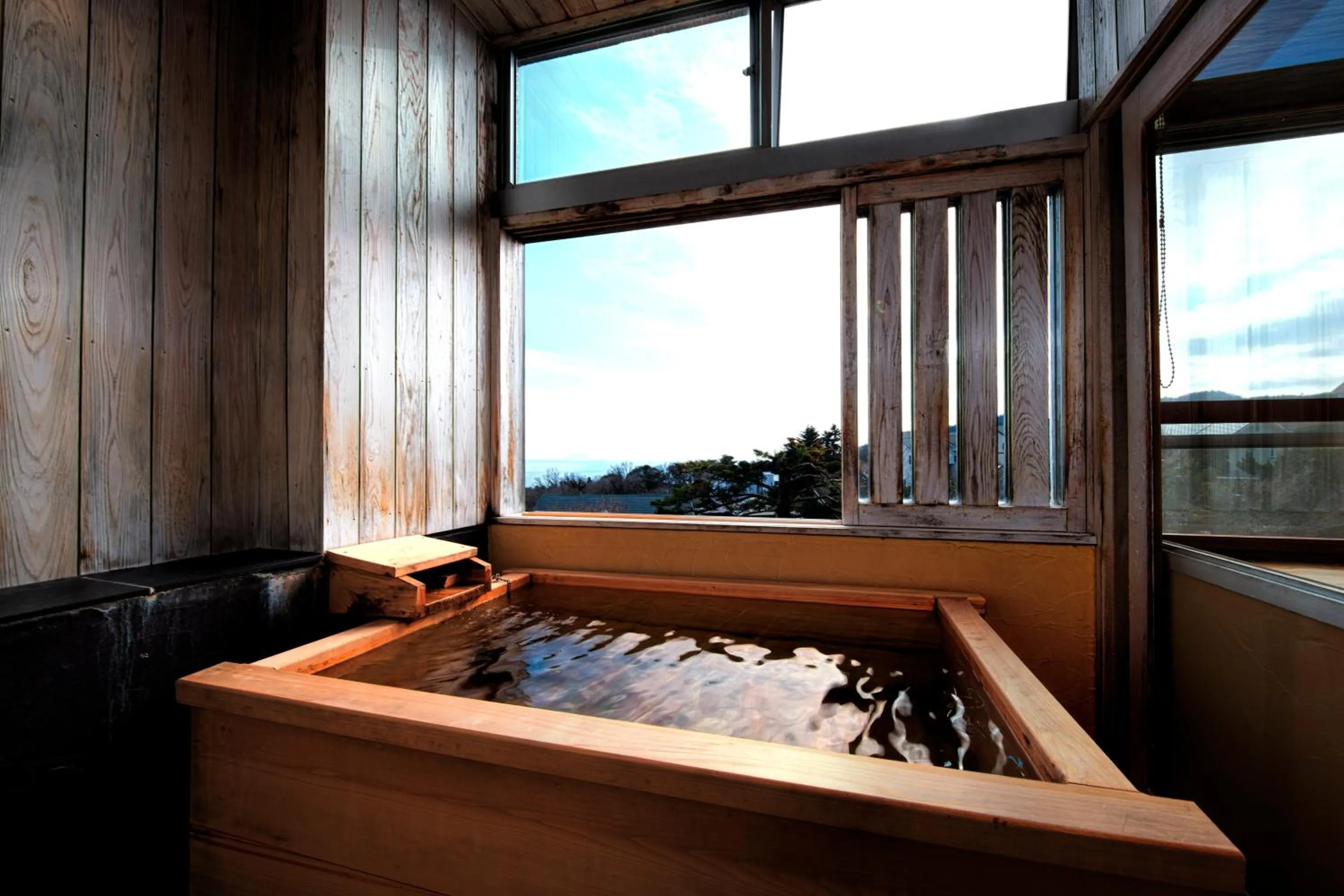 Hot Spring Bath in 伊豆高原の隠れ宿Syuhari守破離