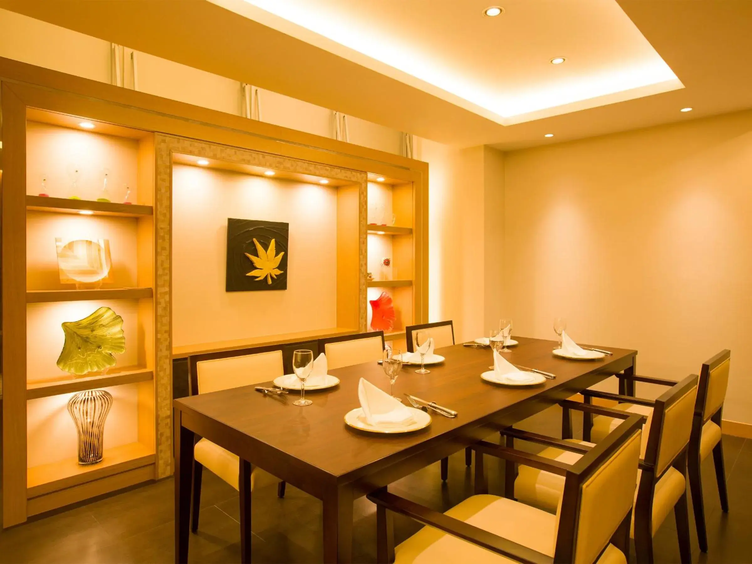 Restaurant/places to eat in Tendo Hotel Restaurant/places to eat in Tendo Hotel