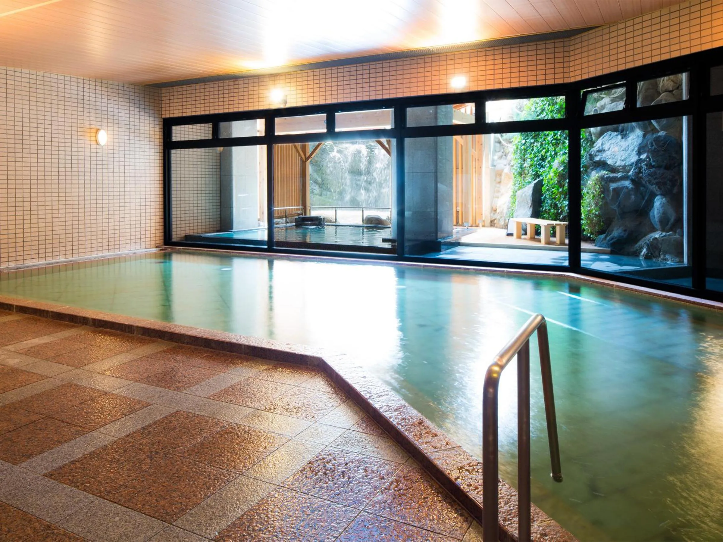 Public Bath in Tendo Hotel