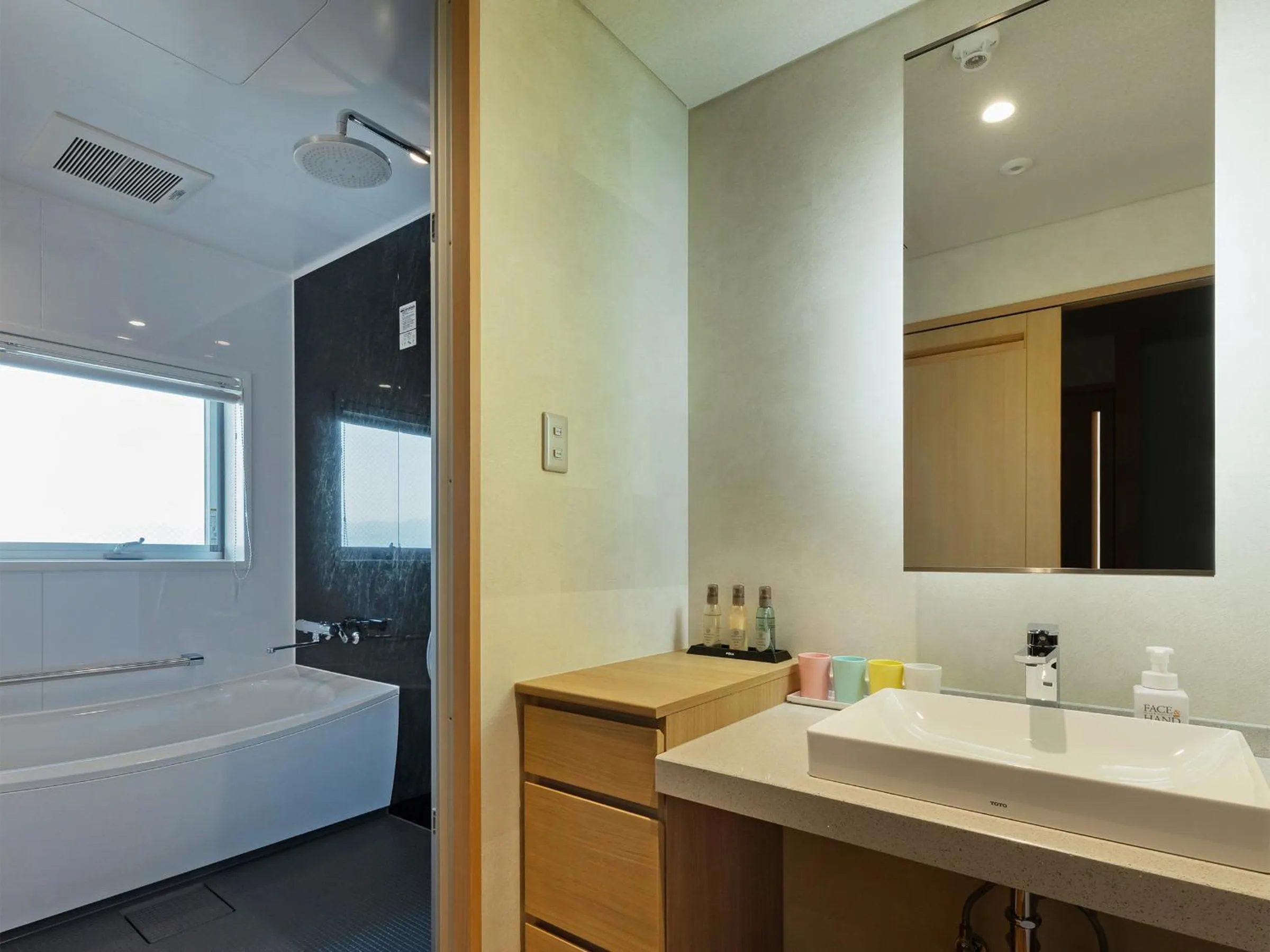 Bathroom, Bed in Tendo Hotel