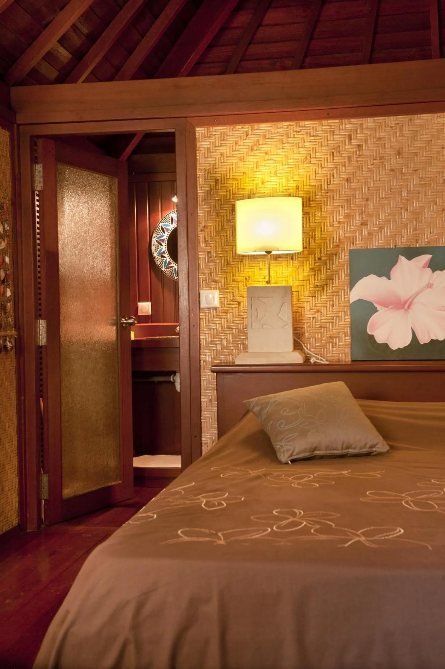 Bedroom, Bed in Robinson's Cove Villas