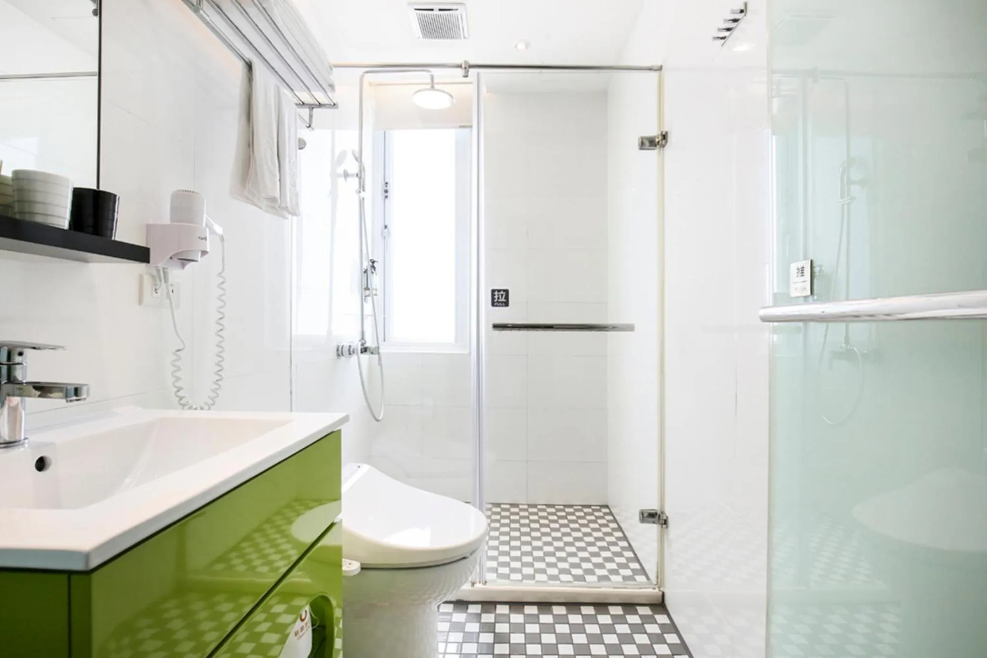 Shower in CityInn Hotel Plus - Taichung Station Branch