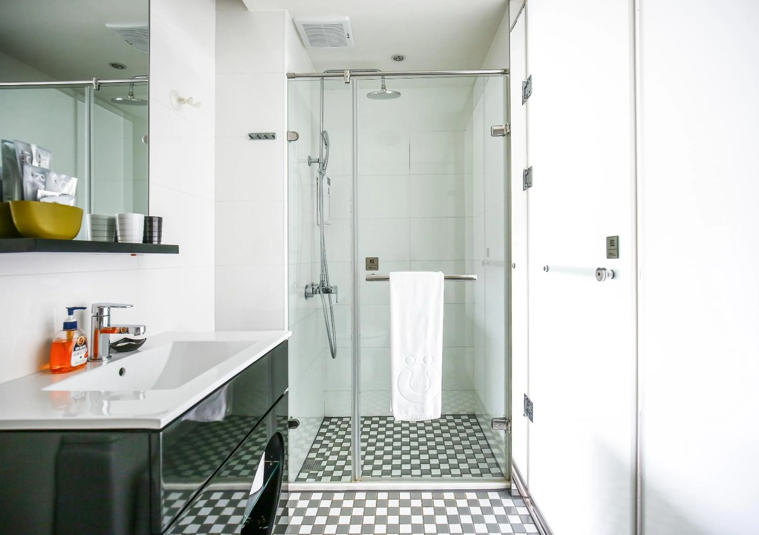 Shower in CityInn Hotel Plus - Taichung Station Branch