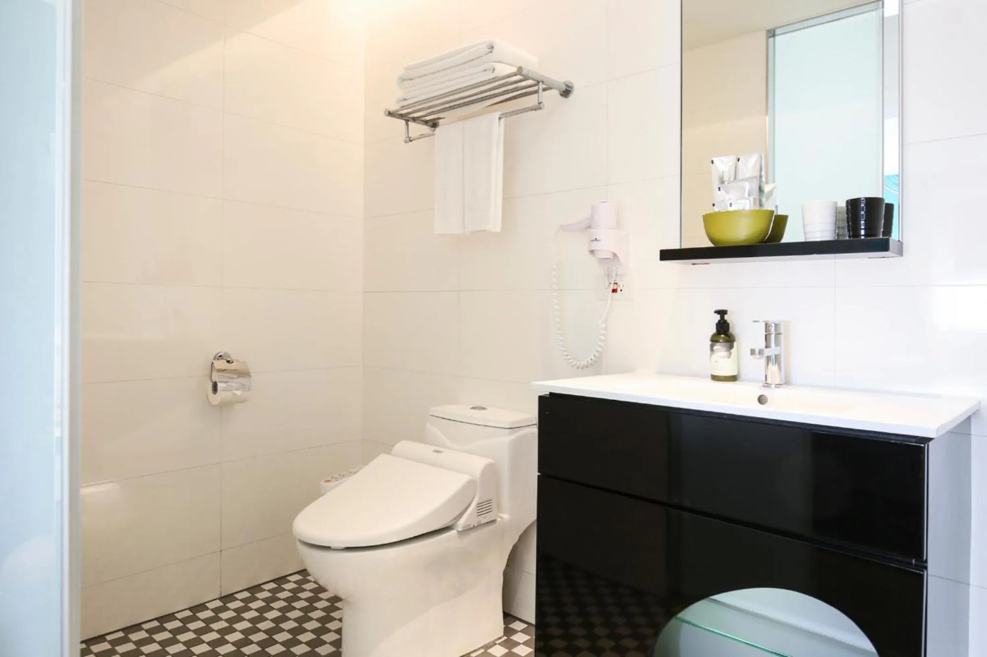Shower in CityInn Hotel Plus - Taichung Station Branch