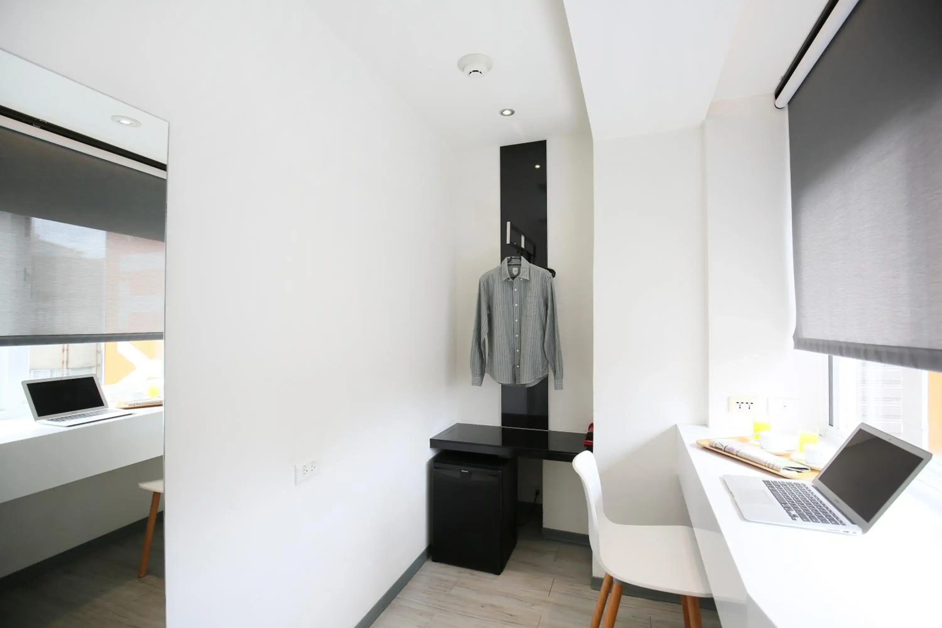 Seating area, Bed in CityInn Hotel Plus - Taichung Station Branch Seating area, Bed in CityInn Hotel Plus - Taichung Station Branch