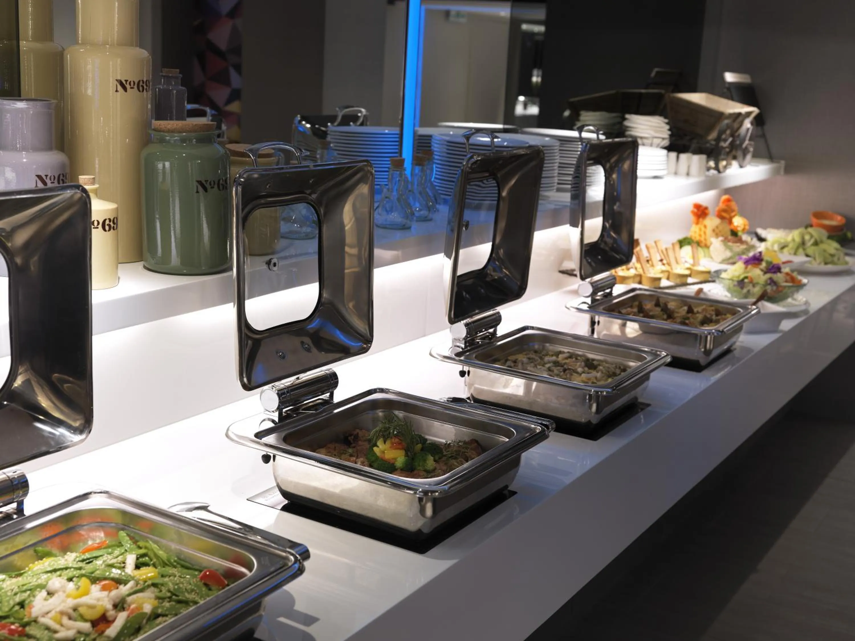 Restaurant/places to eat in CityInn Hotel Plus - Taichung Station Branch