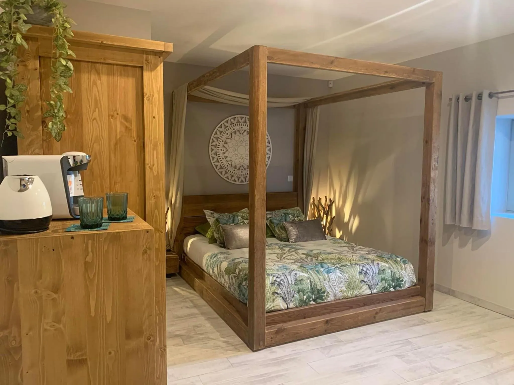 Bed in Le Paon Bleu Annecy Poisy