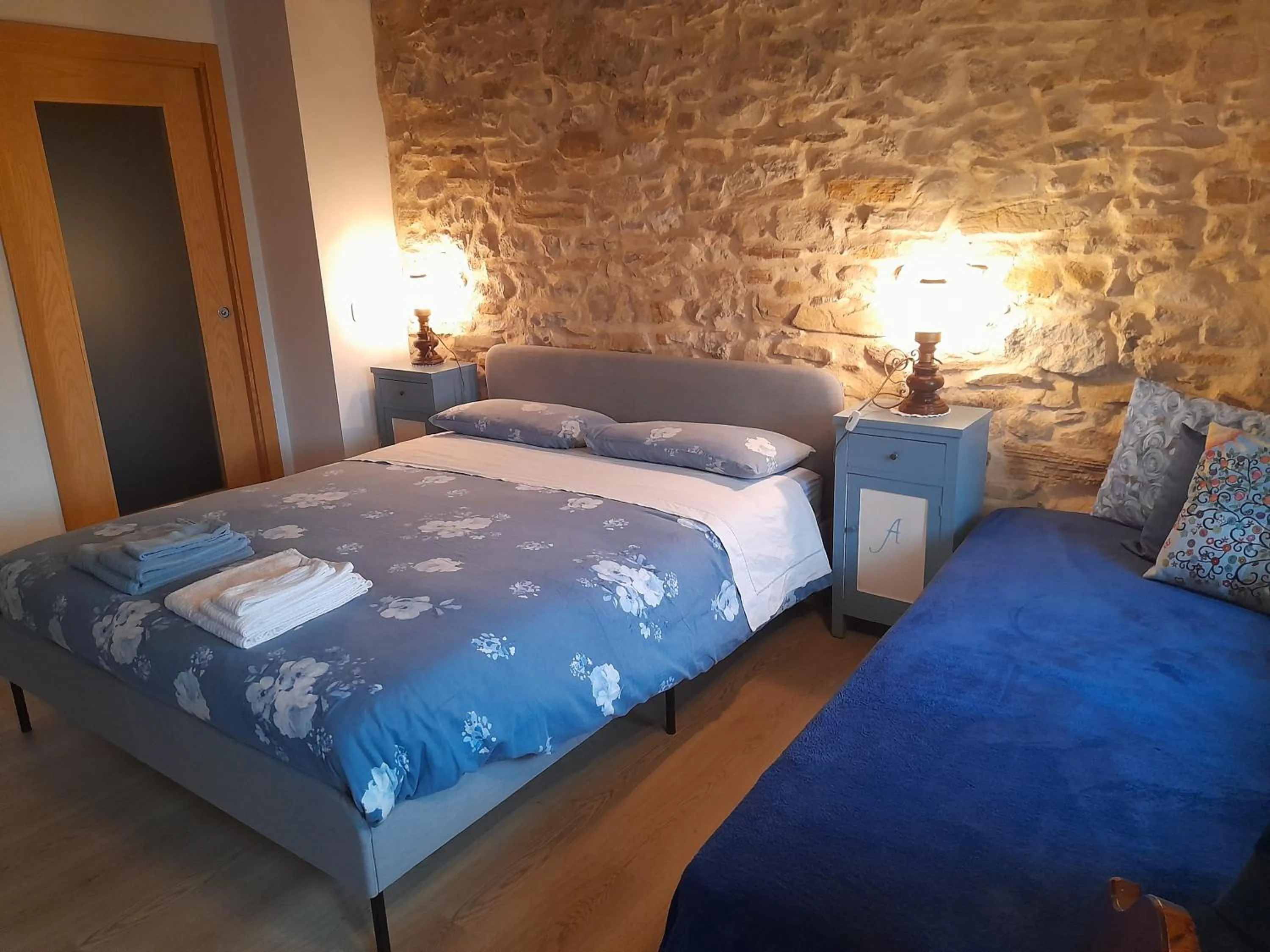 Bedroom, Bed in Casa 1885