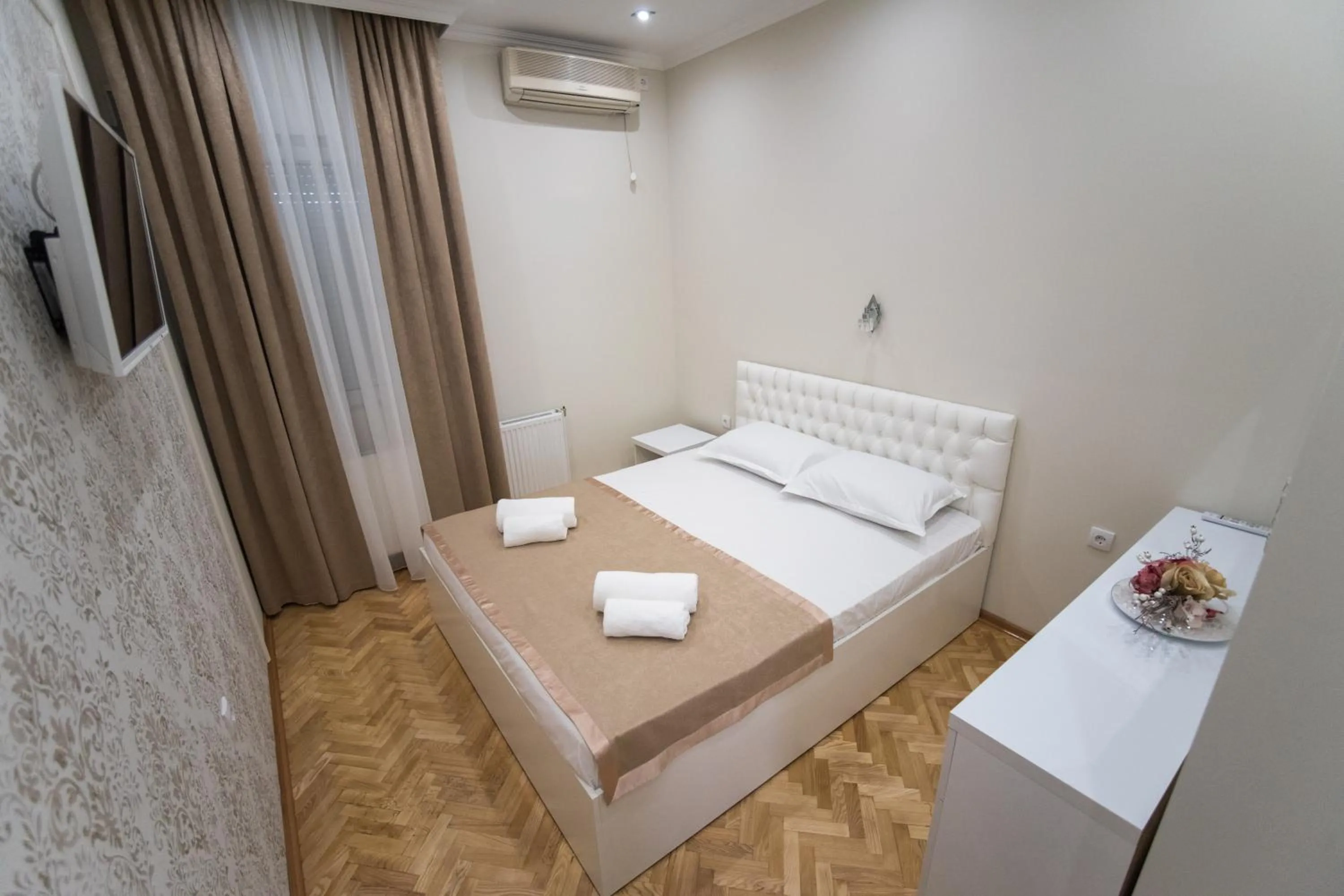 Duplex Quadruple Room in Center Deluxe Garni Hotel