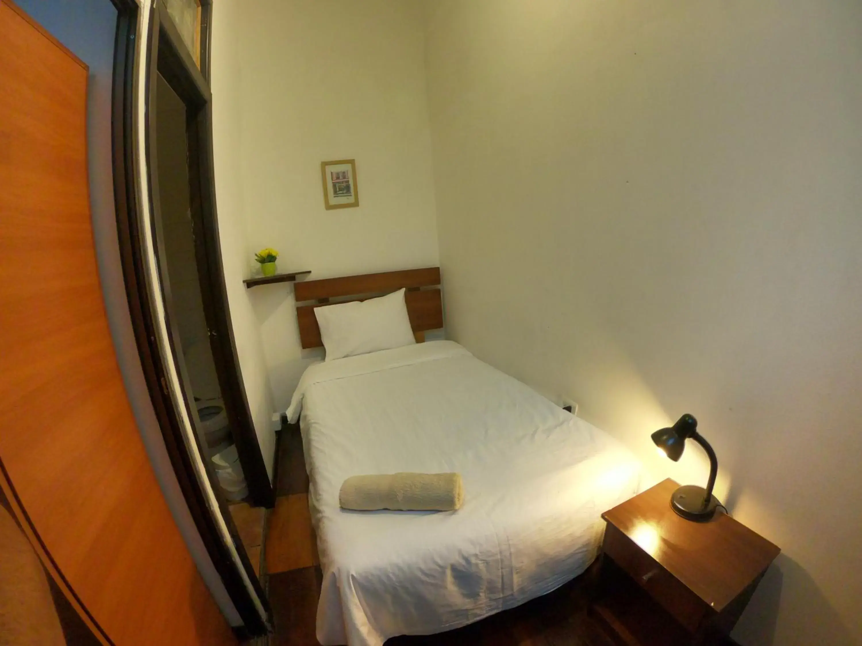 Single Room - single occupancy in Volta Inn Hostel Single Room - single occupancy in Volta Inn Hostel