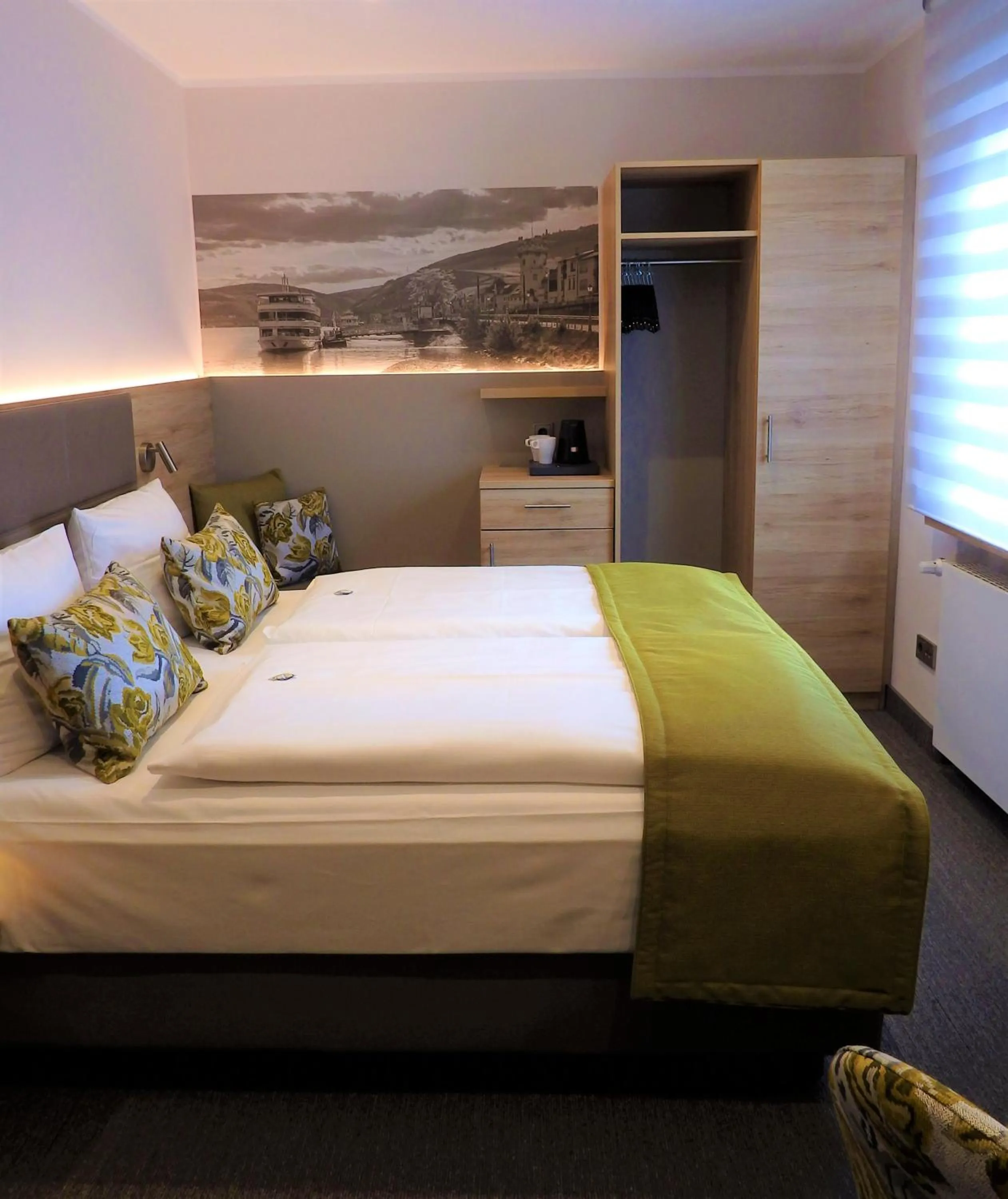 Photo of the whole room, Bed in Hotel Rose