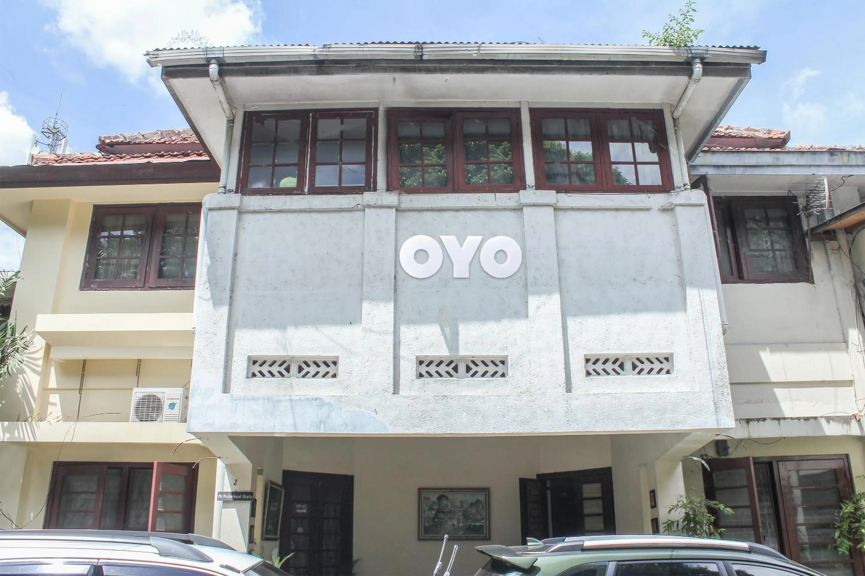 Facade/entrance, Property Building in OYO 146 Menteng Residence