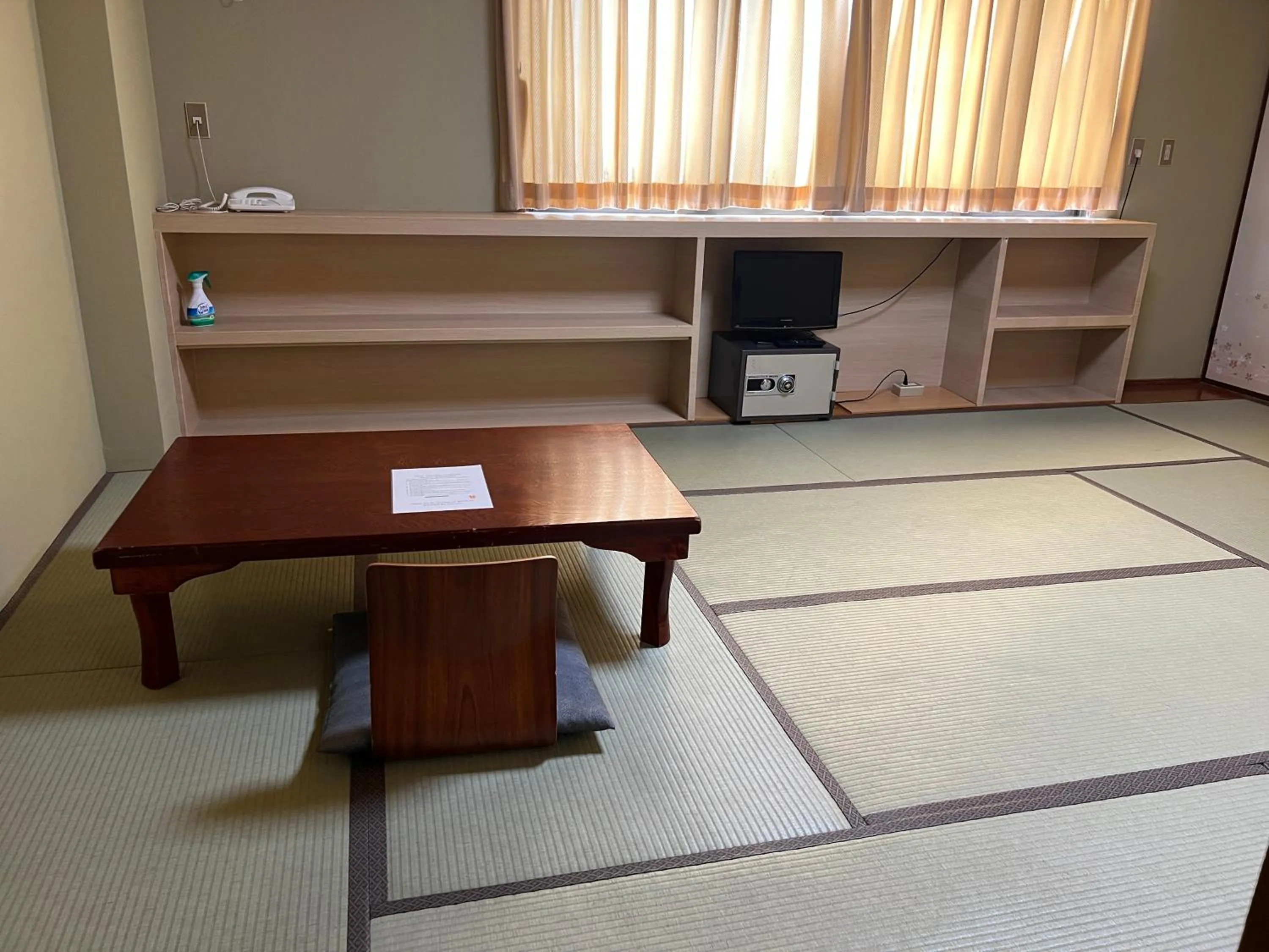 hair dresser in Ryokan Kousen Kazeya Group