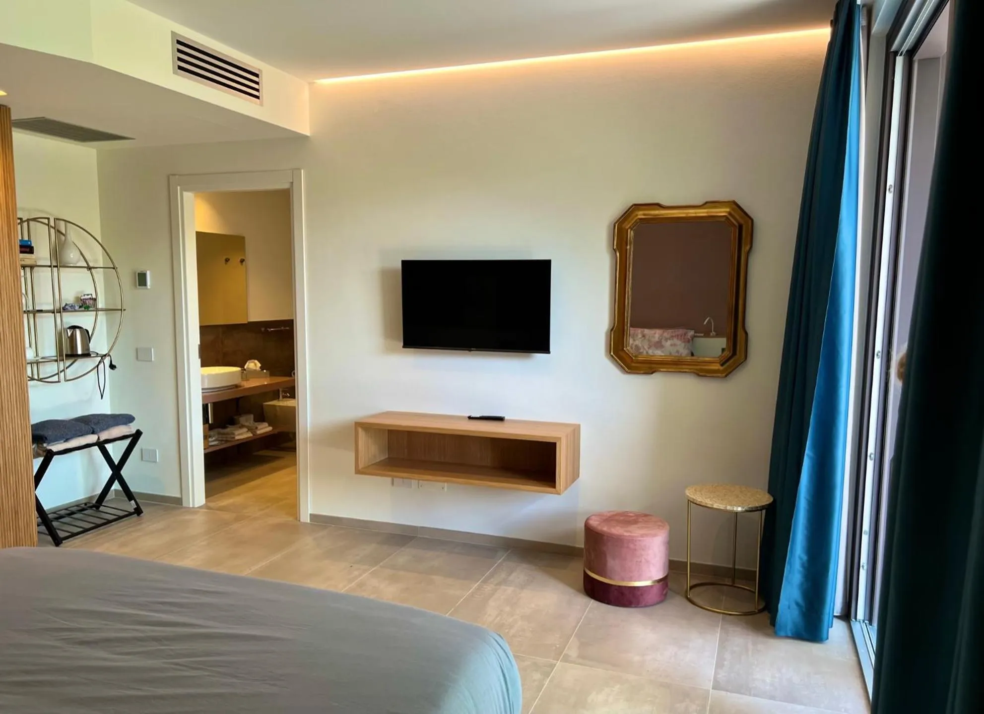 Bed in Villa Costantina with heated POOL