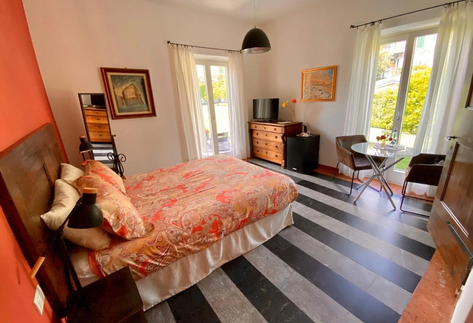 Bed in Villa Costantina with heated POOL