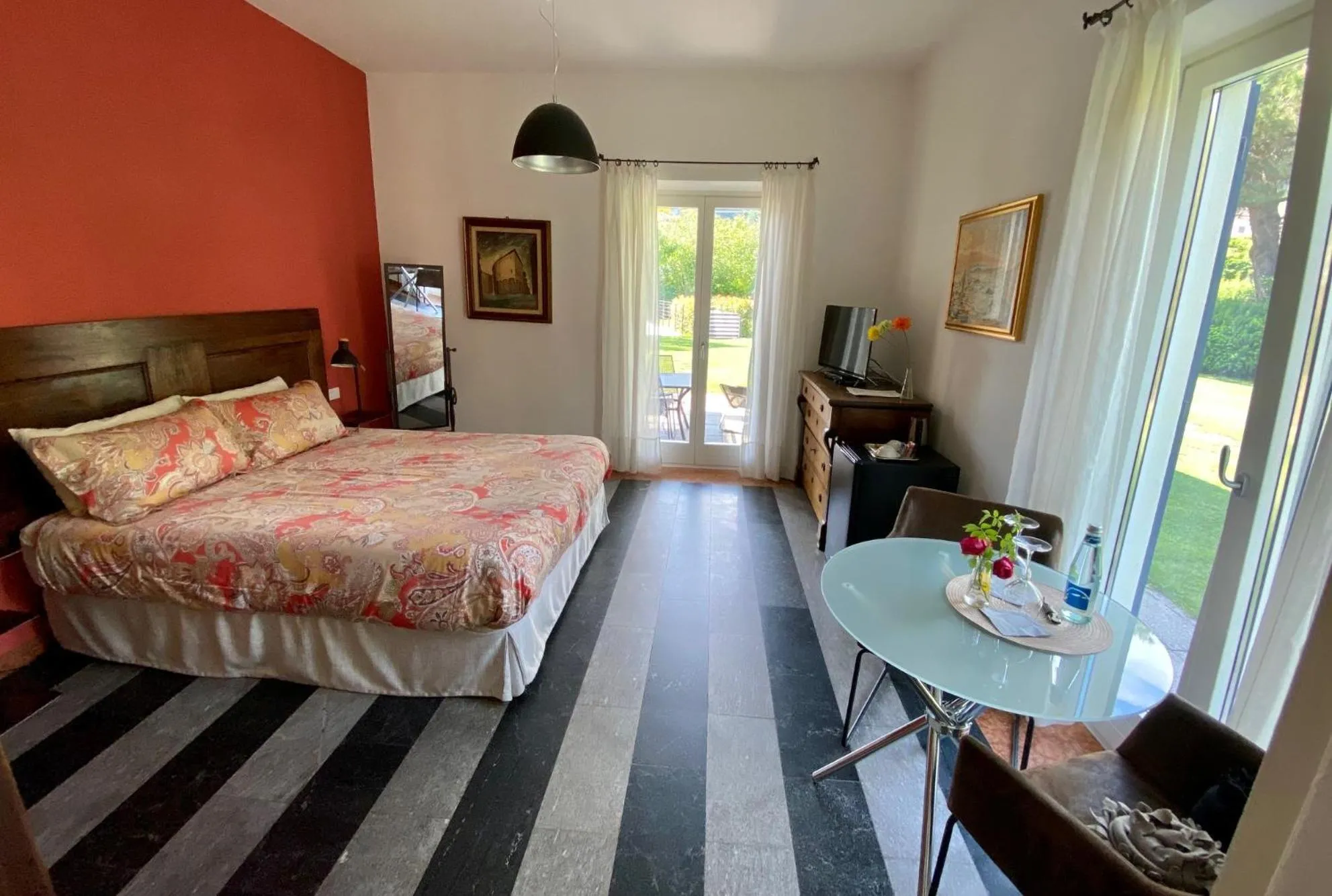 Bed in Villa Costantina with heated POOL