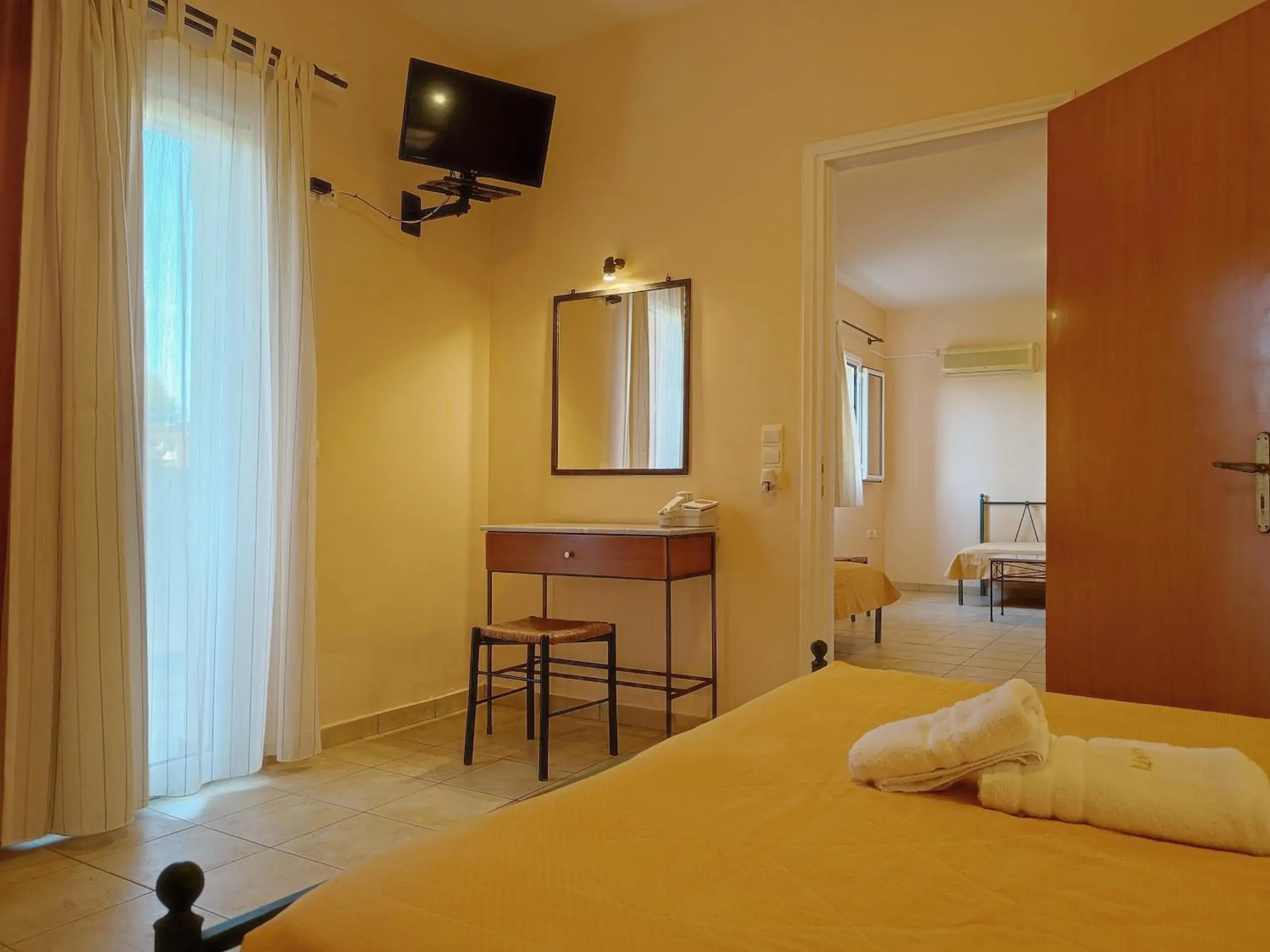 Bedroom, Bed in Elanthi Village Apartments Bedroom, Bed in Elanthi Village Apartments