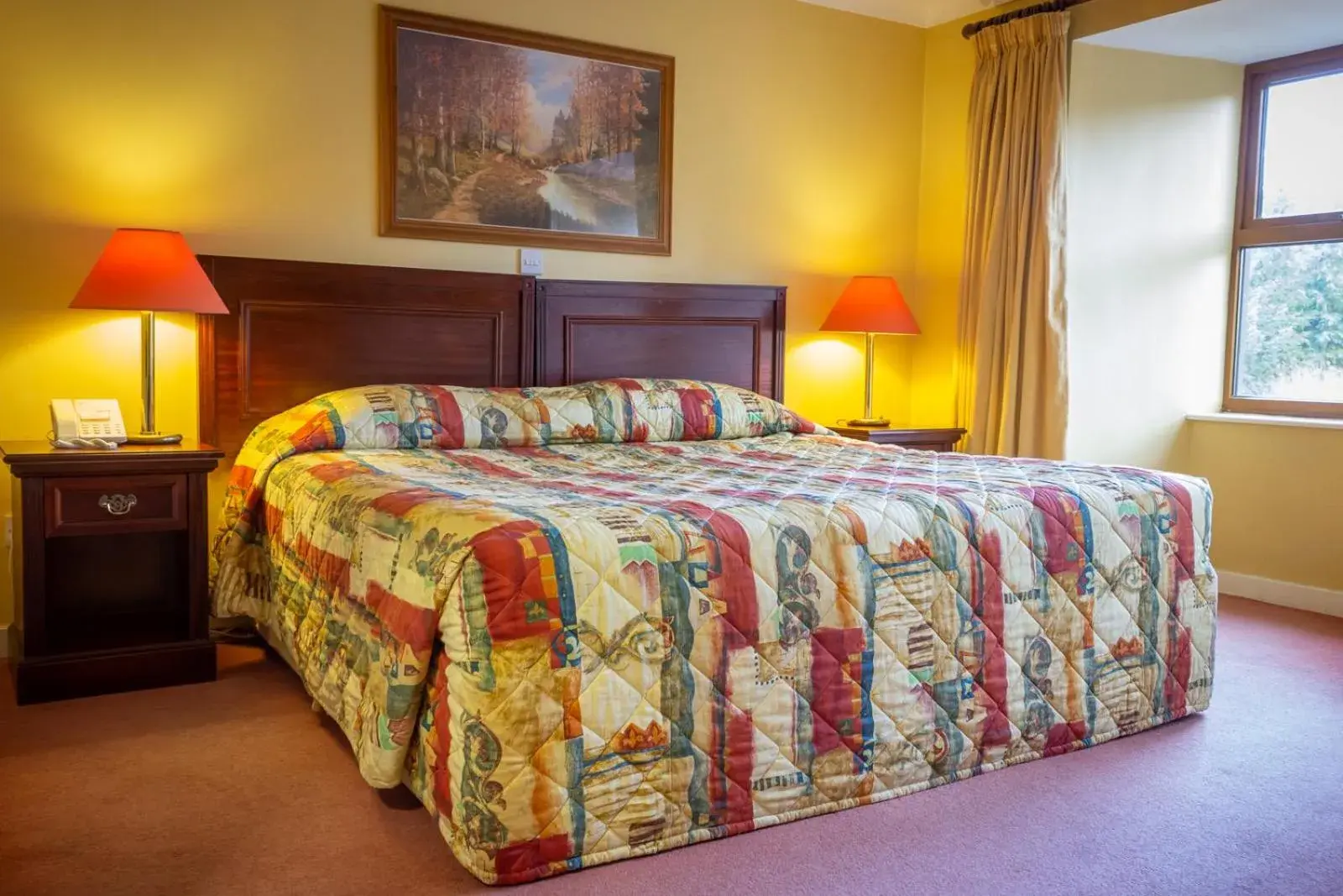 Double Room in Lynhams Hotel Double Room in Lynhams Hotel