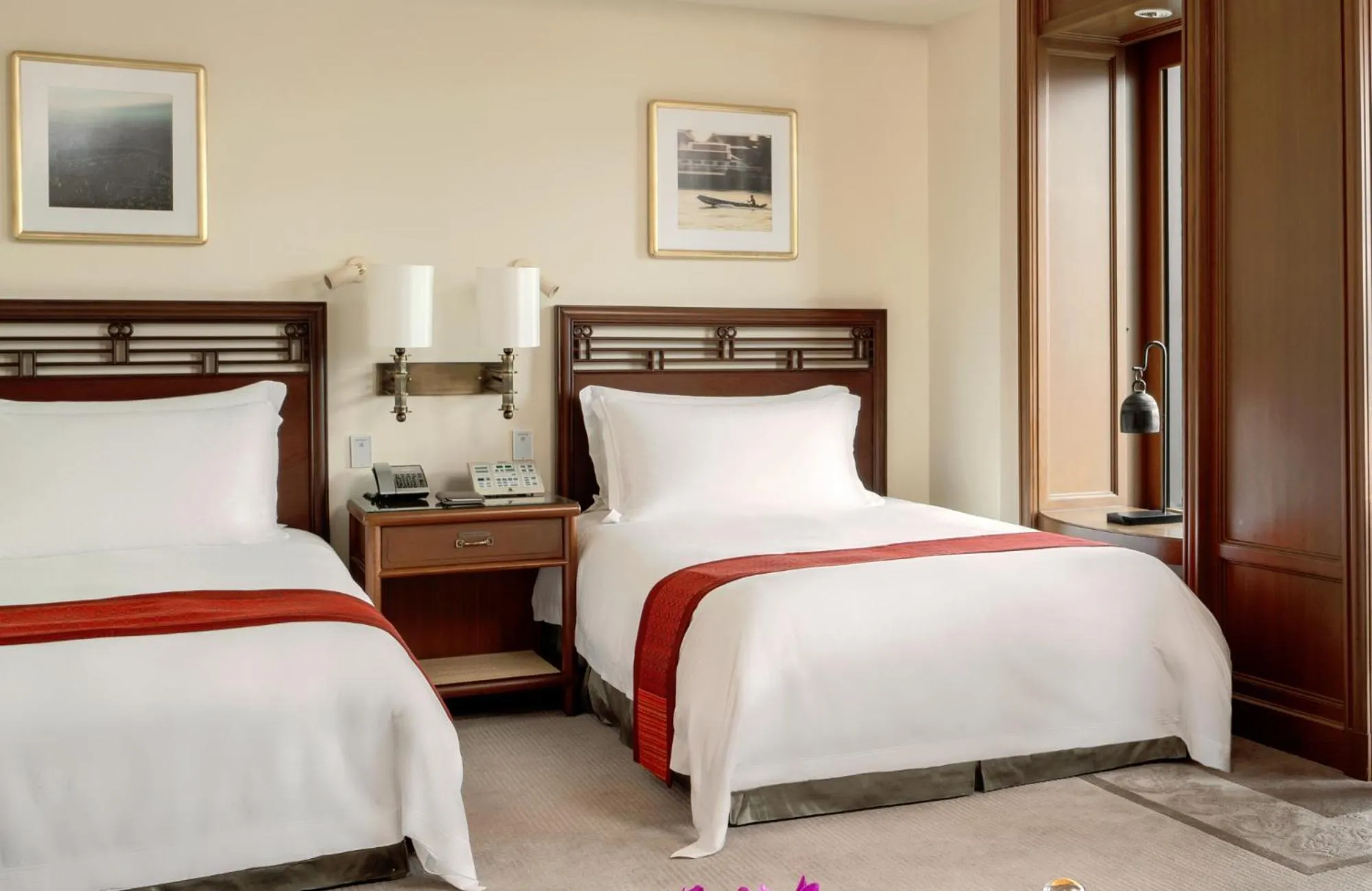 Bedroom, Bed in The Peninsula Bangkok