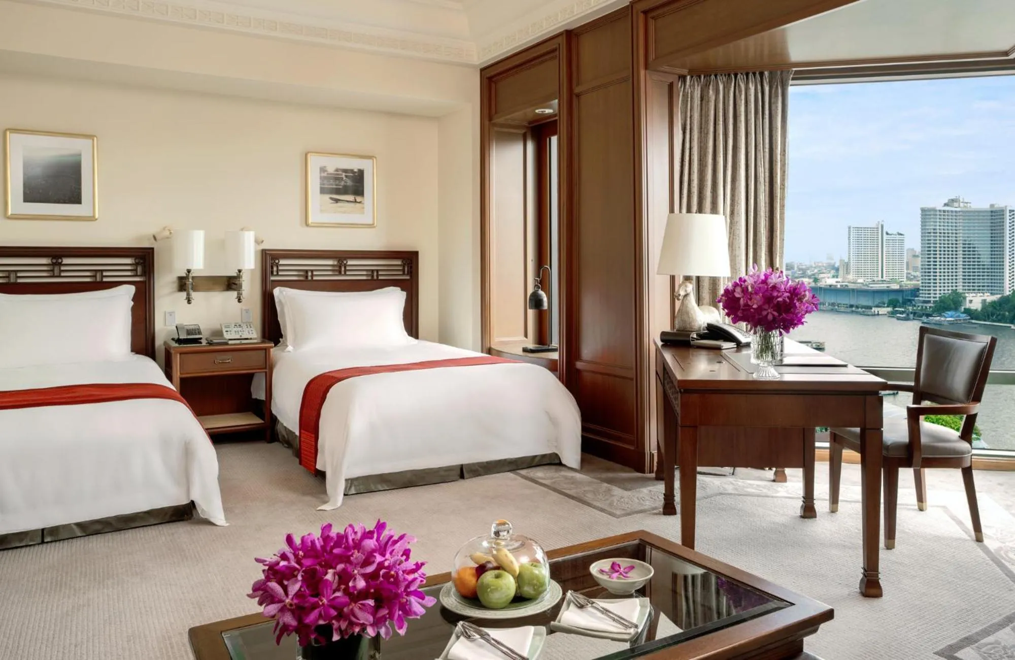 Bedroom, Bed in The Peninsula Bangkok