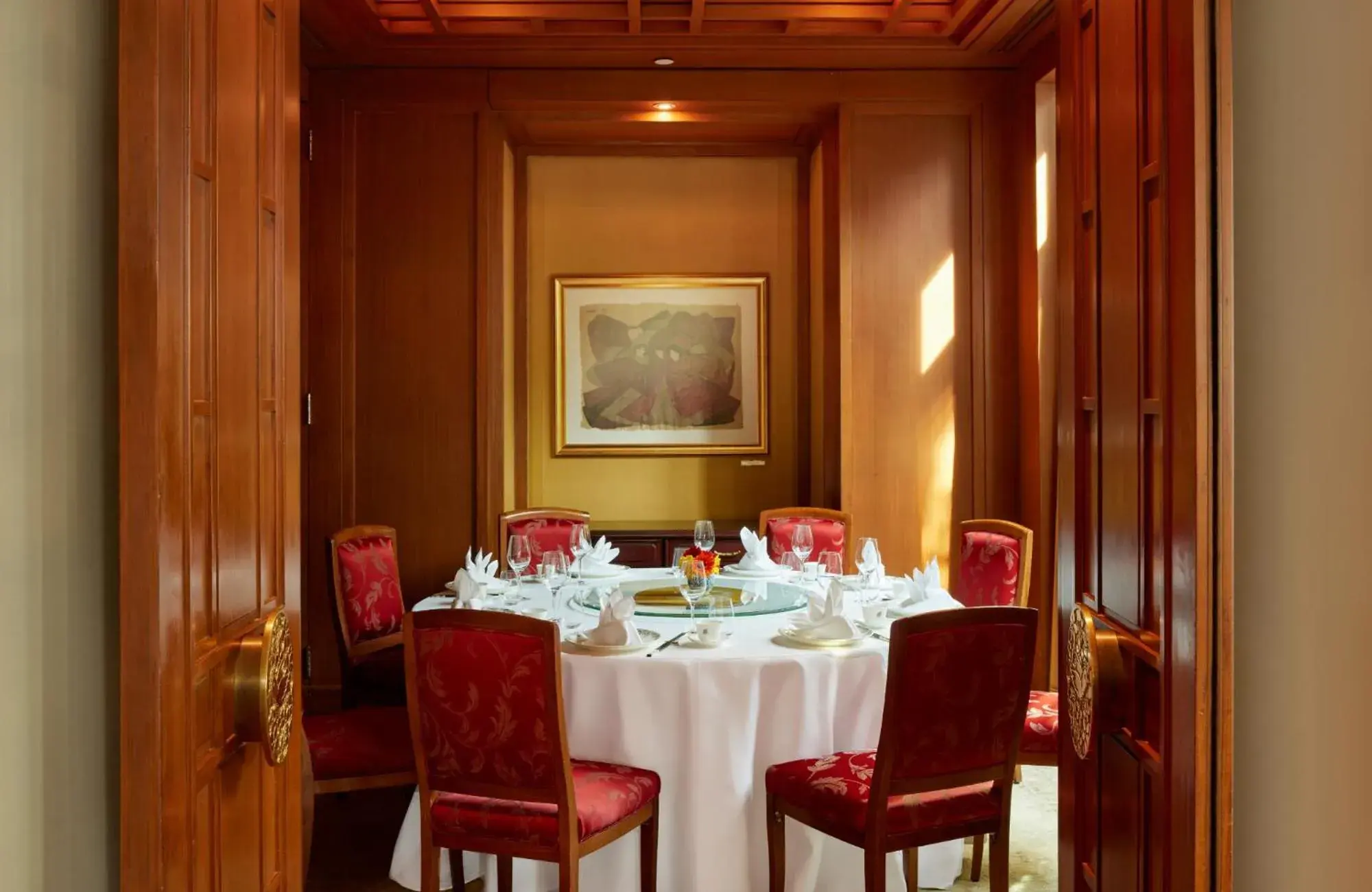 Restaurant/places to eat in The Peninsula Bangkok Restaurant/places to eat in The Peninsula Bangkok