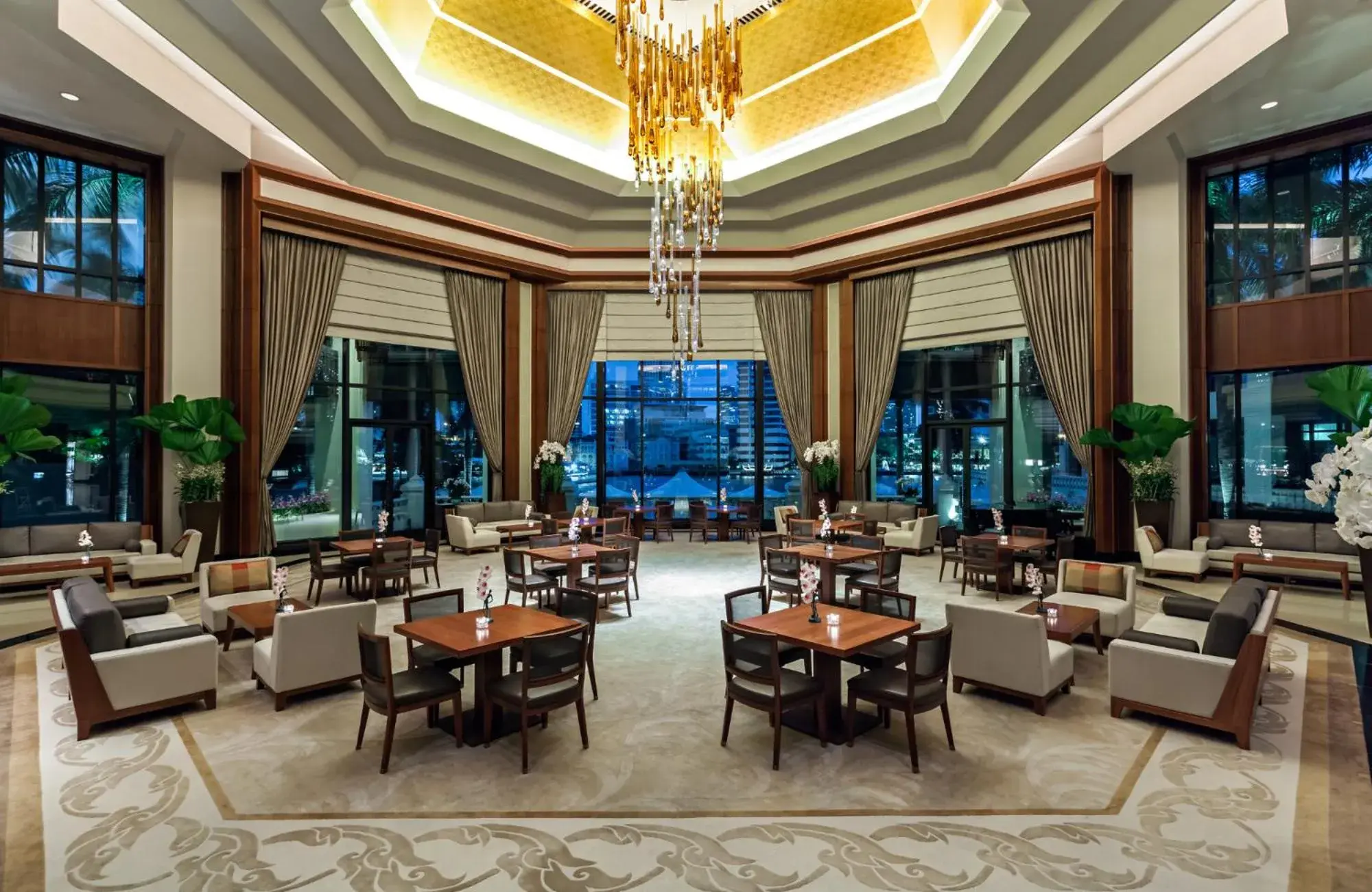 Restaurant/places to eat in The Peninsula Bangkok Restaurant/places to eat in The Peninsula Bangkok