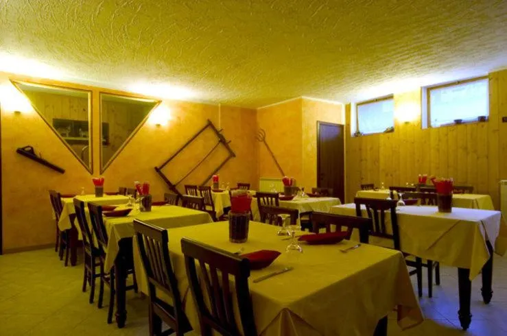 Restaurant/places to eat in Hotel La Pigna